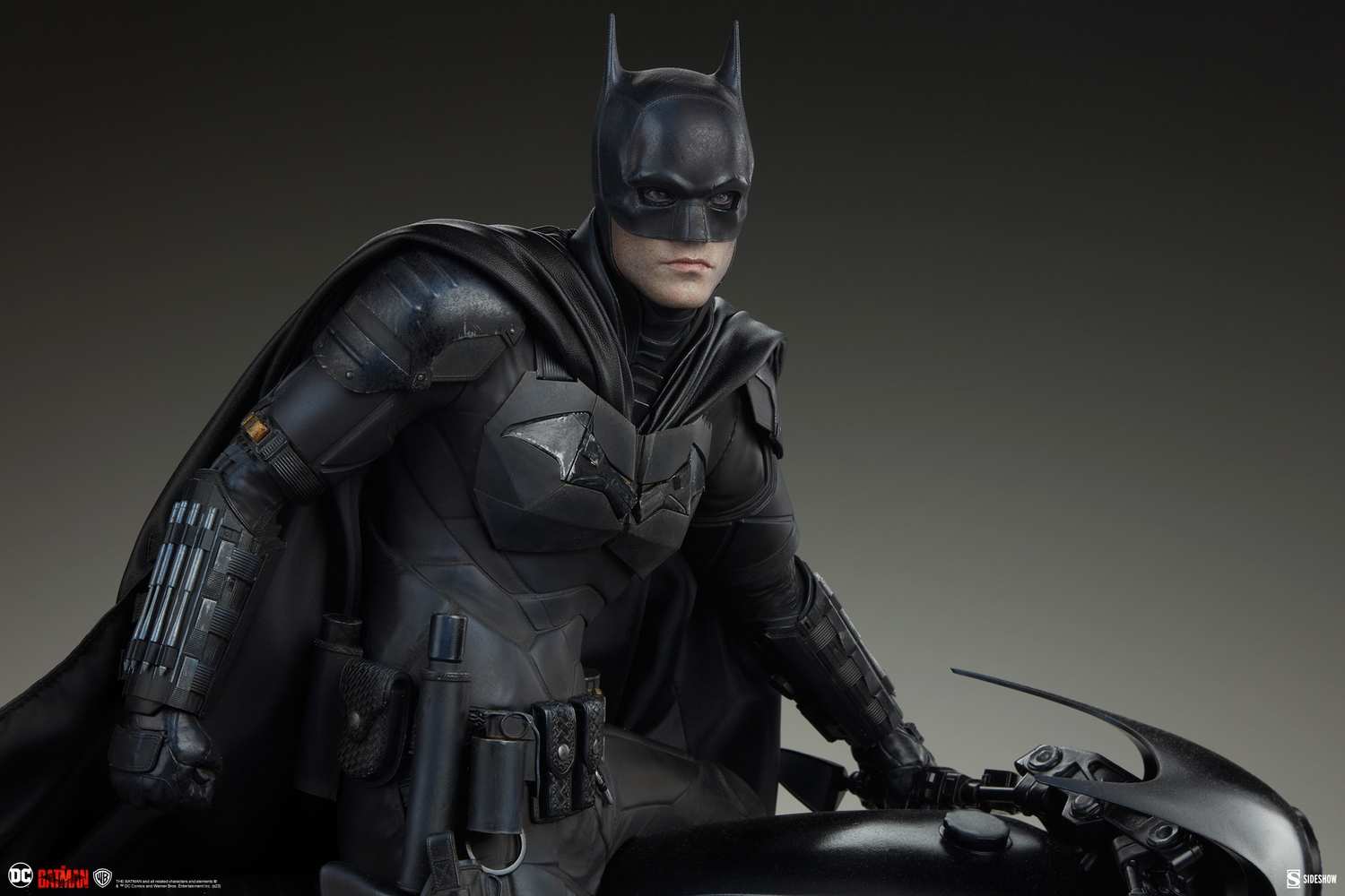 the-batman-premium-format-figure_dc-comics_gallery_63fe58345788a.jpg