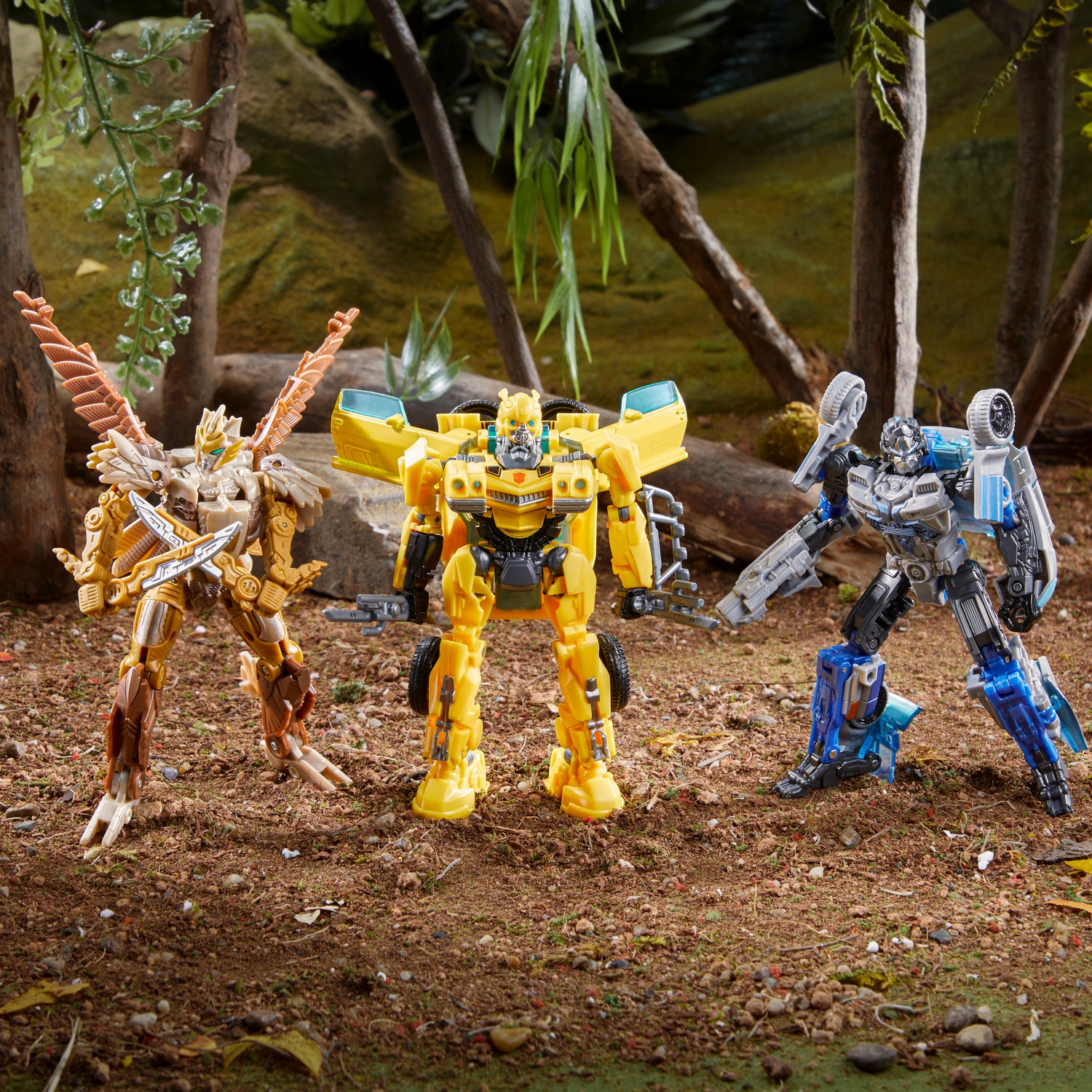 TRANSFORMERS JUNGLE MISSION BUMBLEBEE, AIRAZOR, AND MIRAGE 1.jpg
