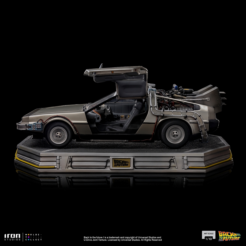 BTTF DeLorean-IS_02.jpg