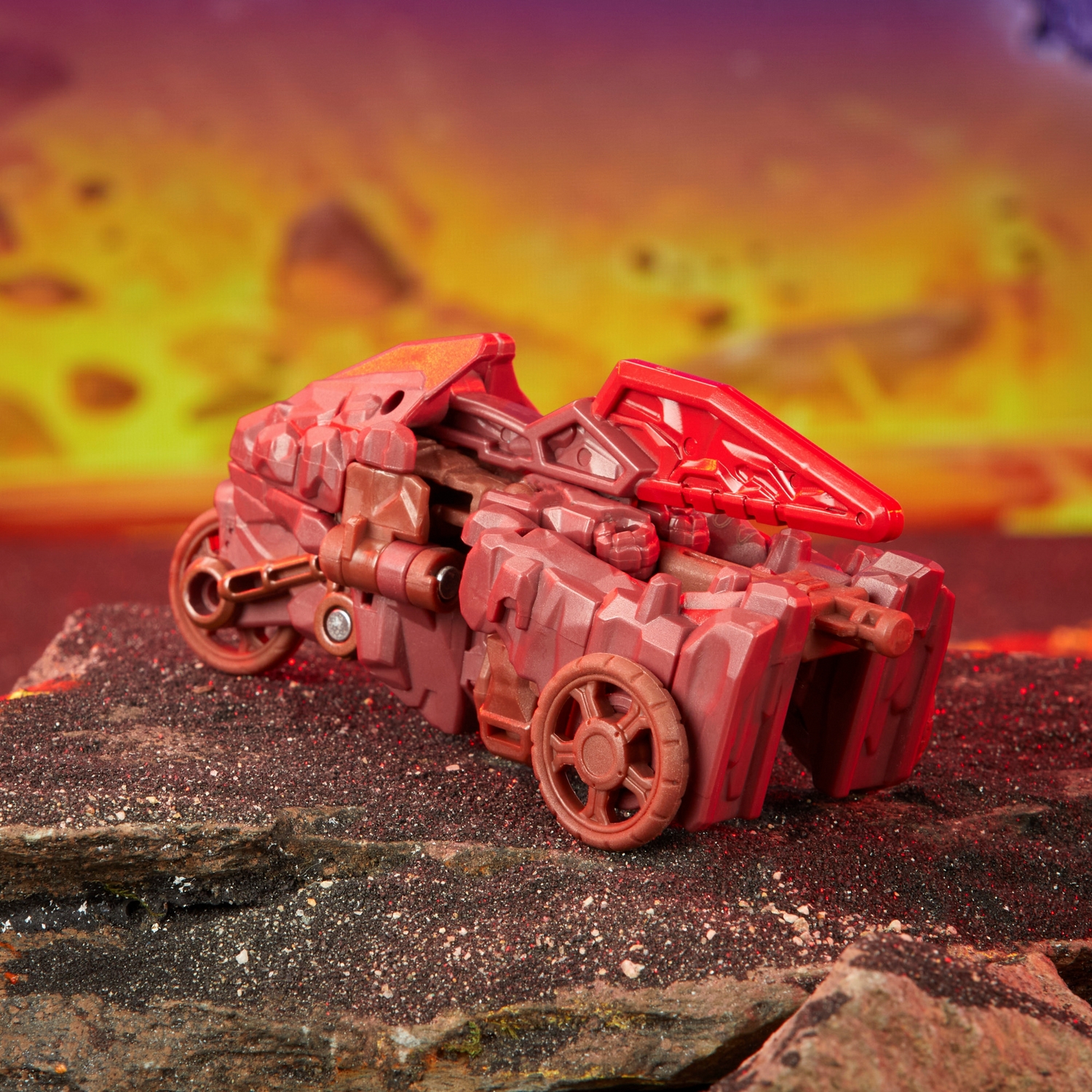 TF Legacy United Core Class Infernac Universe Bouldercrash 12.jpg