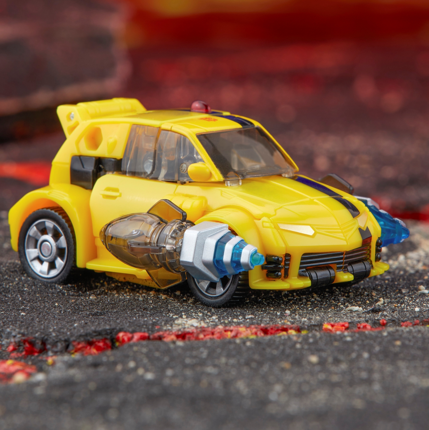 TF Legacy United Deluxe Class Animated Universe Bumblebee 13.jpg