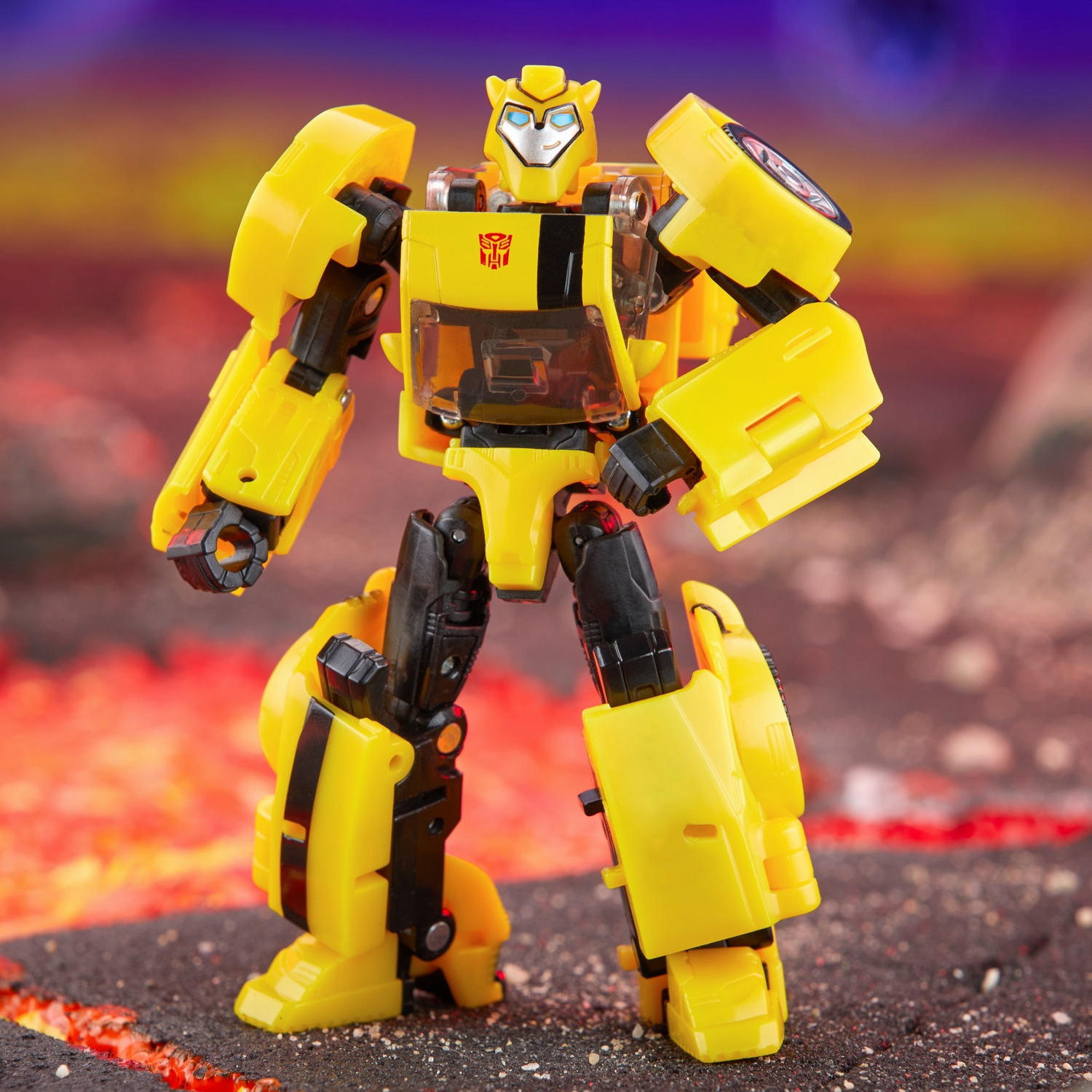 TF Legacy United Deluxe Class Animated Universe Bumblebee 3.jpg