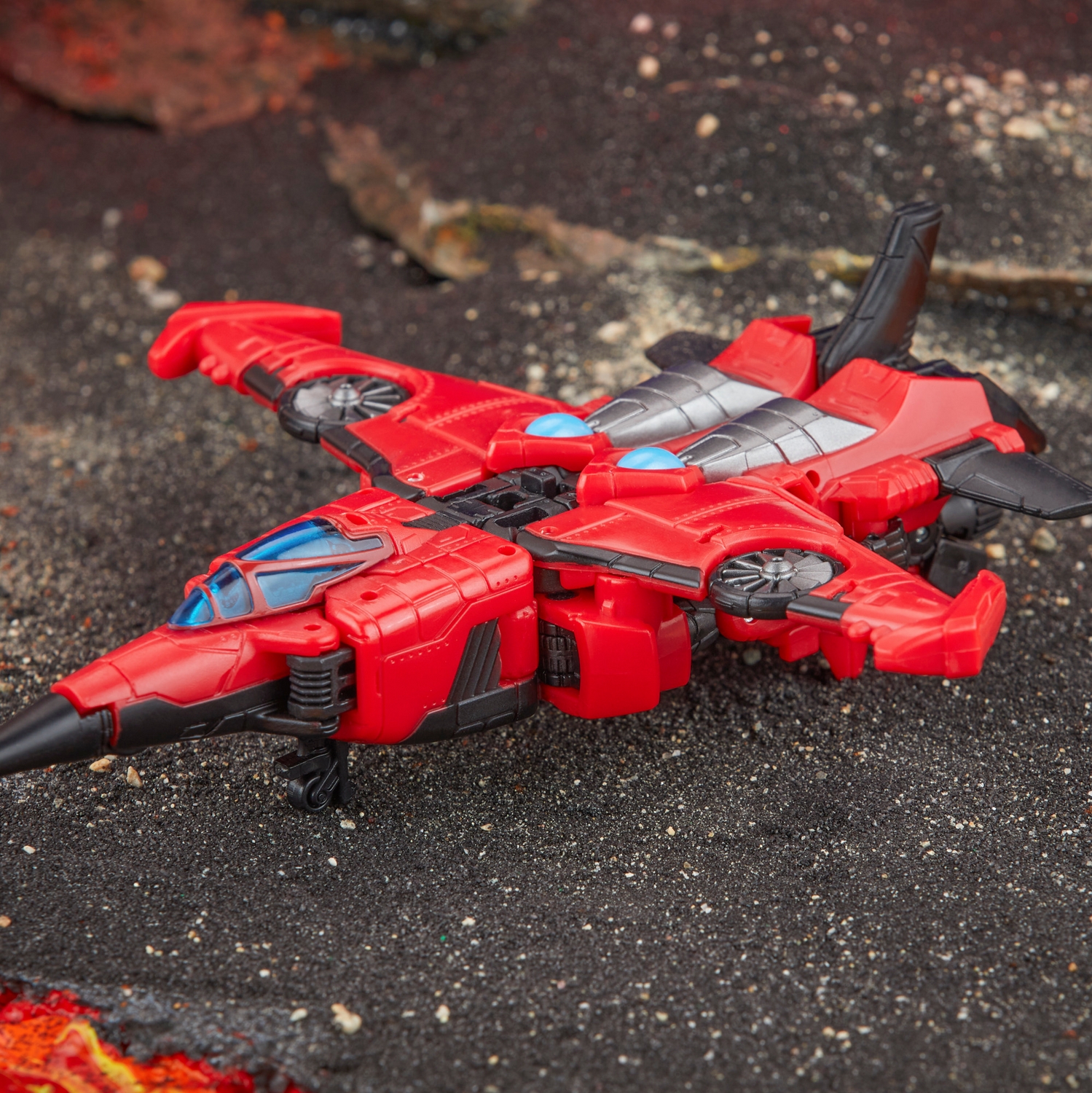TF Legacy United Deluxe Class Cyberverse Universe Windblade 10.jpg
