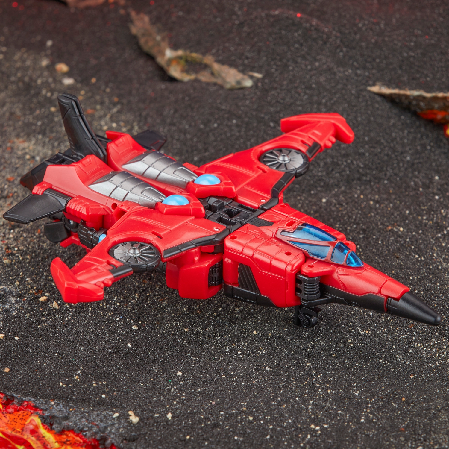 TF Legacy United Deluxe Class Cyberverse Universe Windblade 9.jpg
