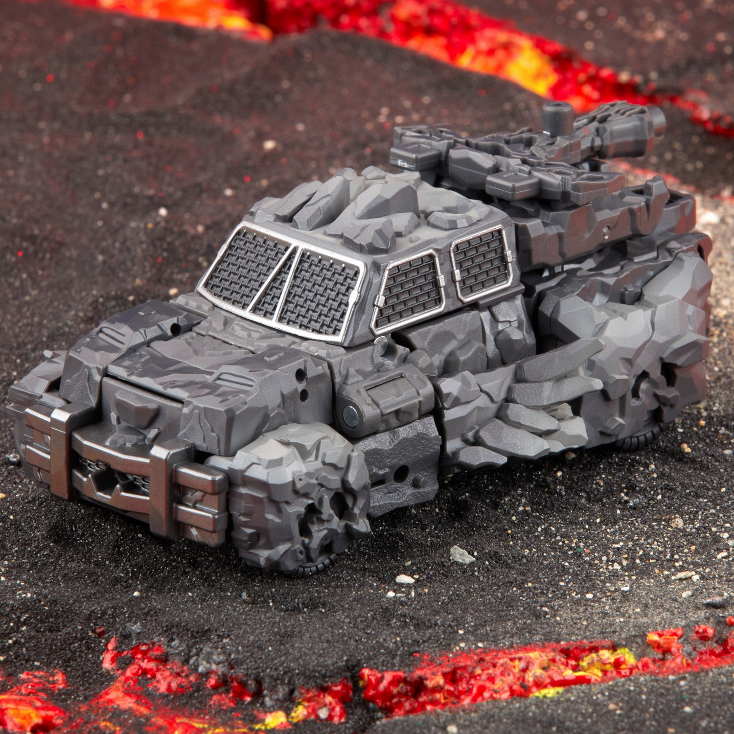 TF Legacy United Deluxe Class Infernac Universe Magneous 12.jpg