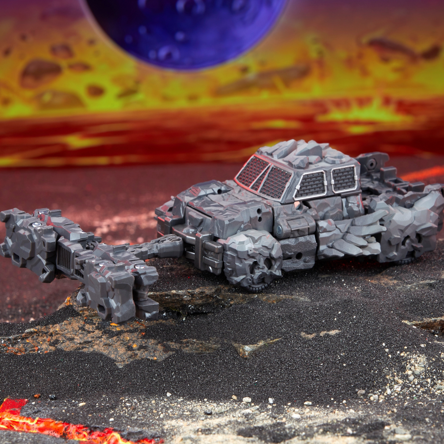 TF Legacy United Deluxe Class Infernac Universe Magneous 13.jpg