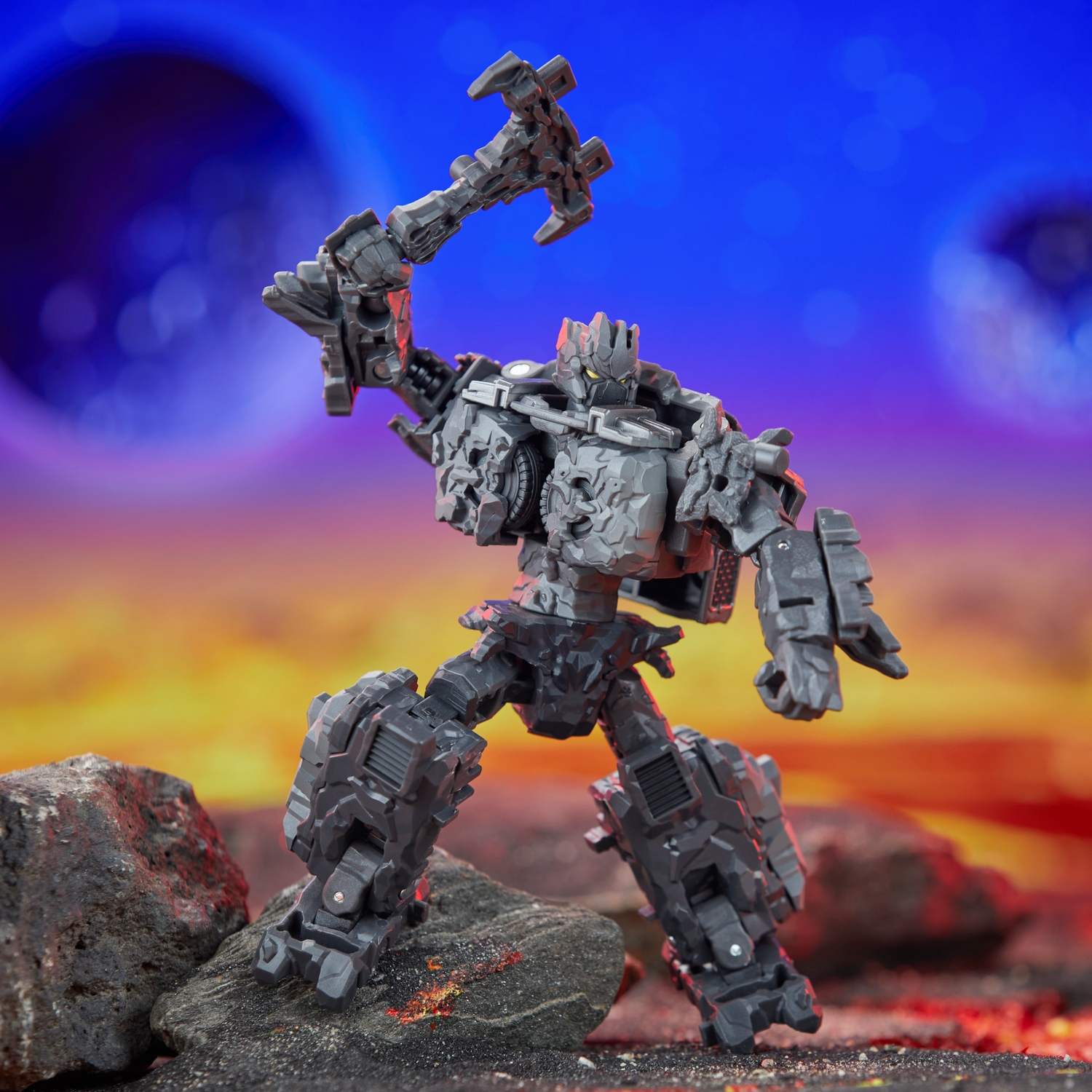TF Legacy United Deluxe Class Infernac Universe Magneous 4.jpg