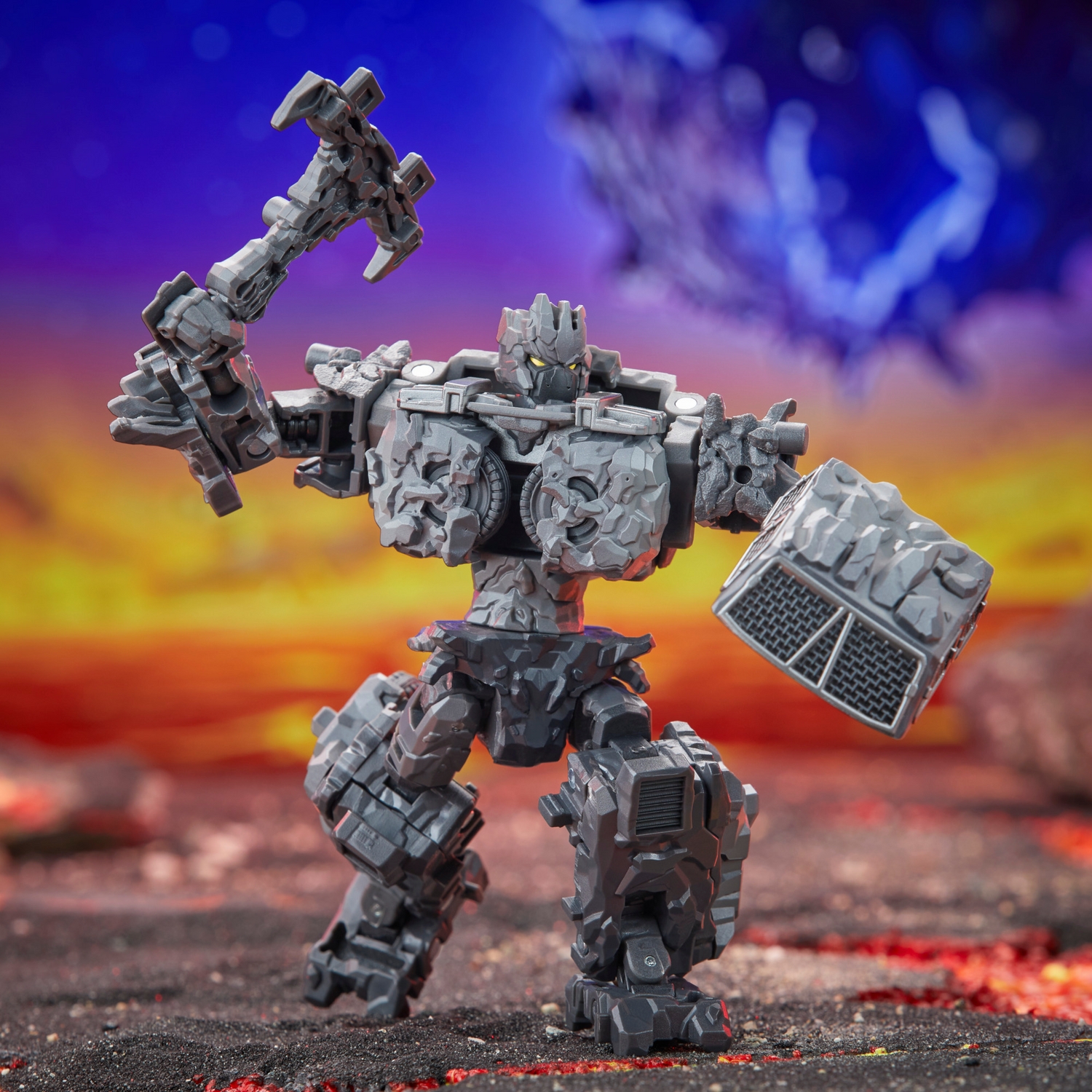 TF Legacy United Deluxe Class Infernac Universe Magneous 6.jpg
