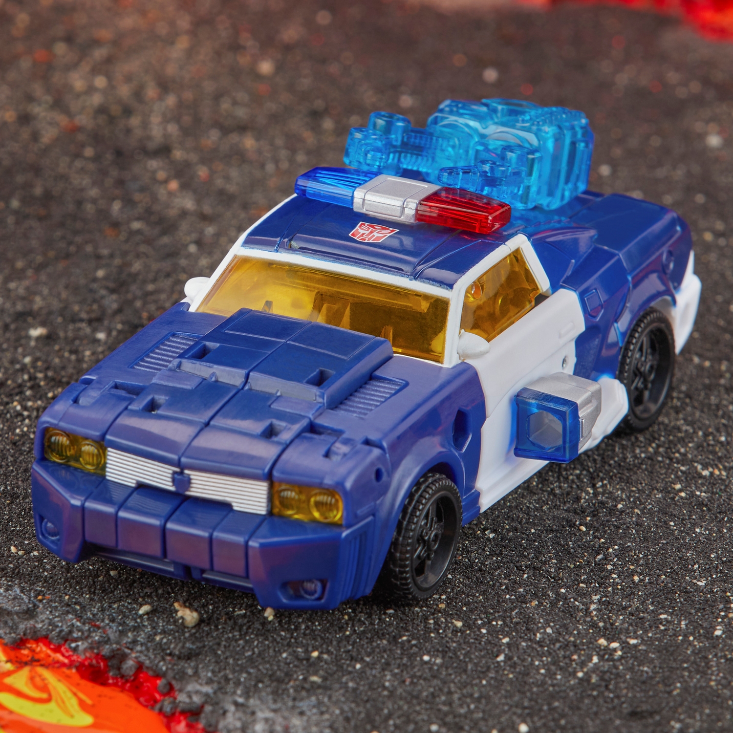 TF Legacy United Deluxe Class Rescue Bots Universe Autobot Chase 14.jpg