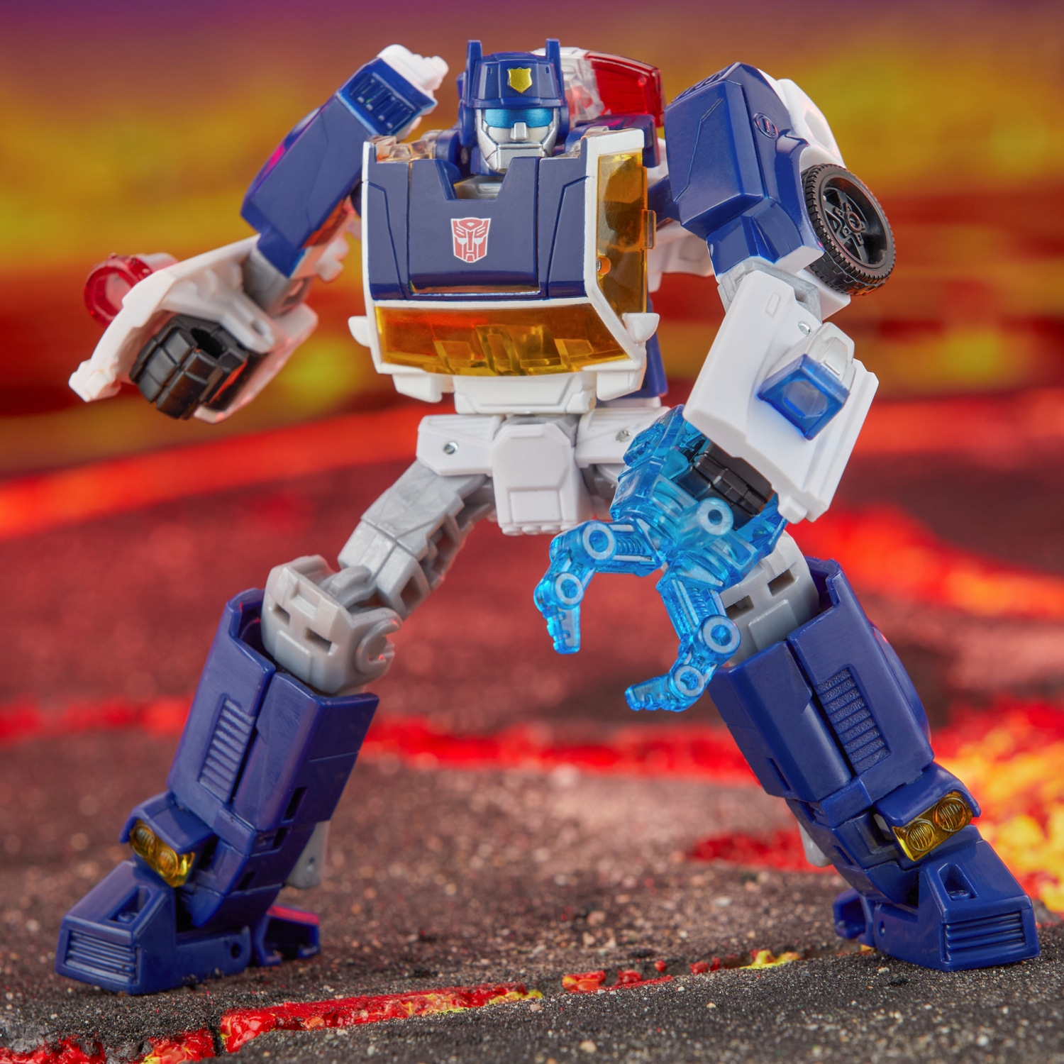 TF Legacy United Deluxe Class Rescue Bots Universe Autobot Chase 6.jpg