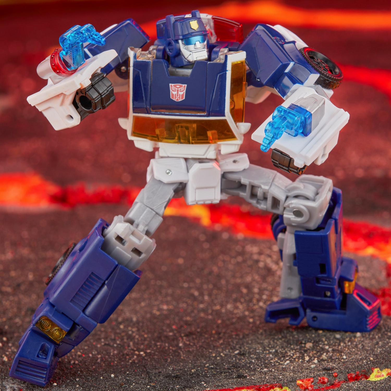 TF Legacy United Deluxe Class Rescue Bots Universe Autobot Chase 7.jpg