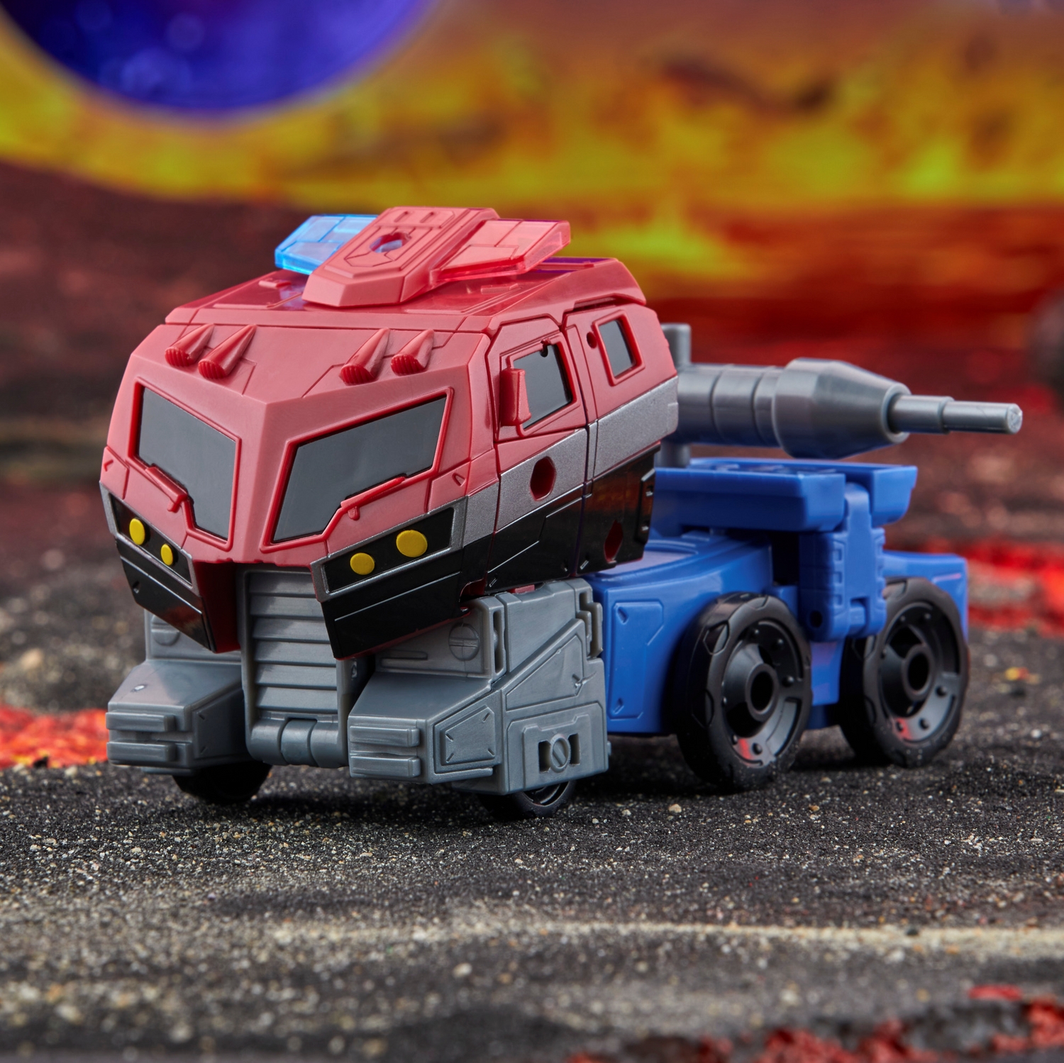 TF Legacy United Voyager Class Animated Universe Optimus Prime 12.jpg