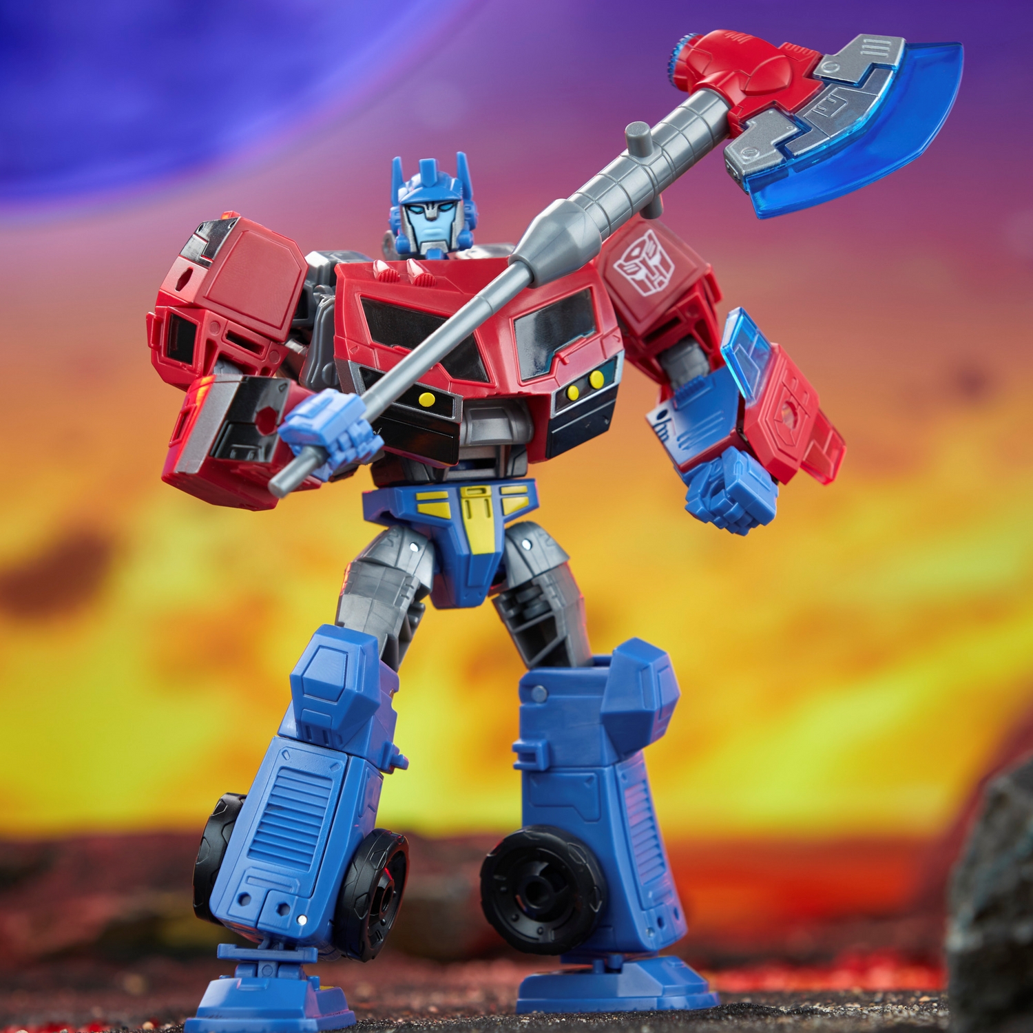 TF Legacy United Voyager Class Animated Universe Optimus Prime 7.jpg