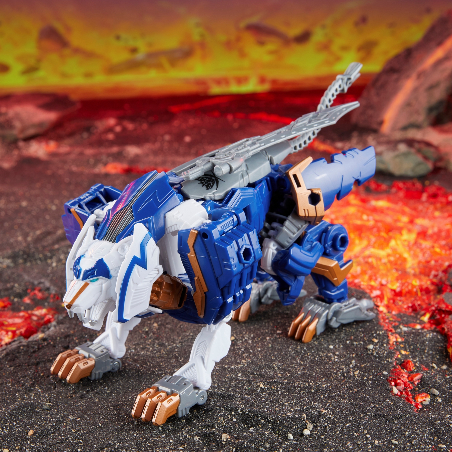 TF Legacy United Voyager Class Prime Universe Thundertron 10.jpg