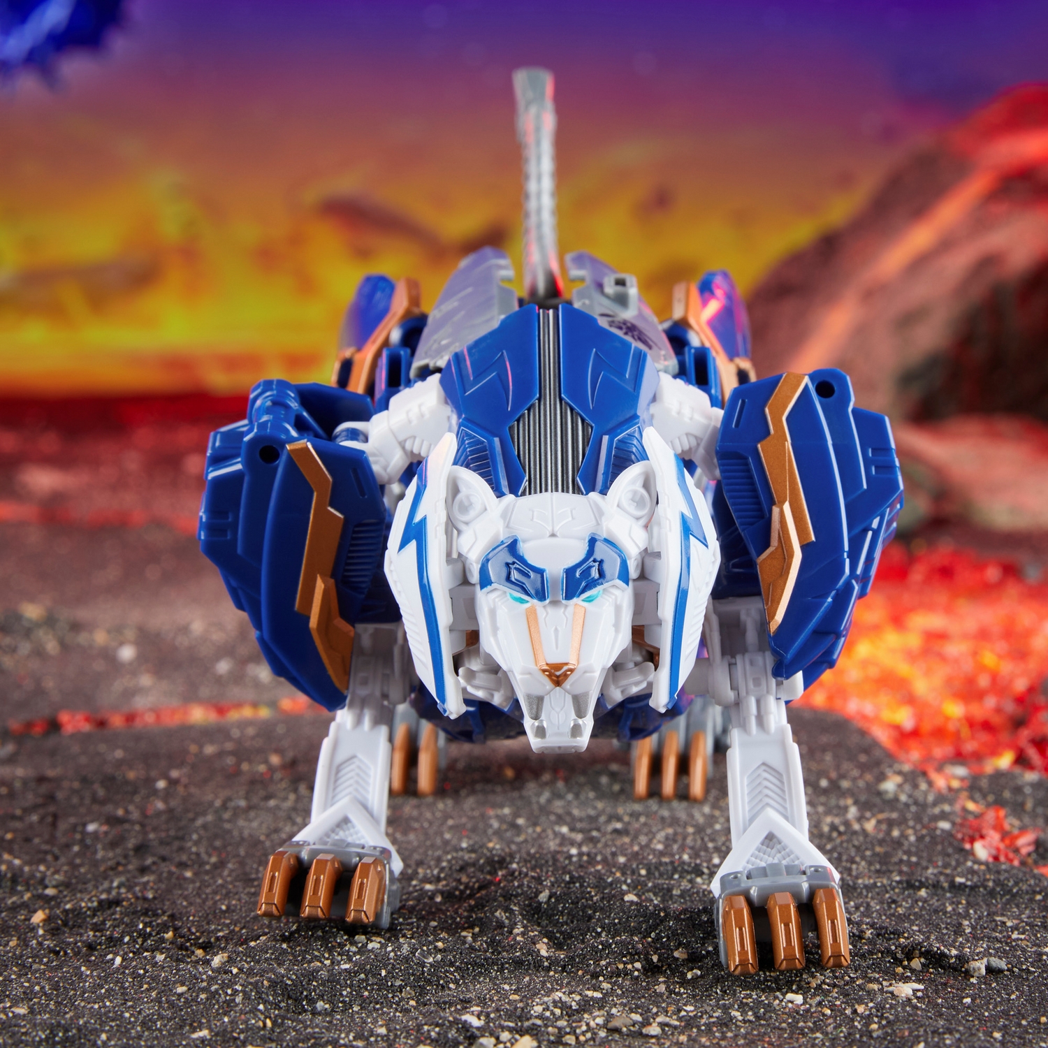 TF Legacy United Voyager Class Prime Universe Thundertron 12.jpg