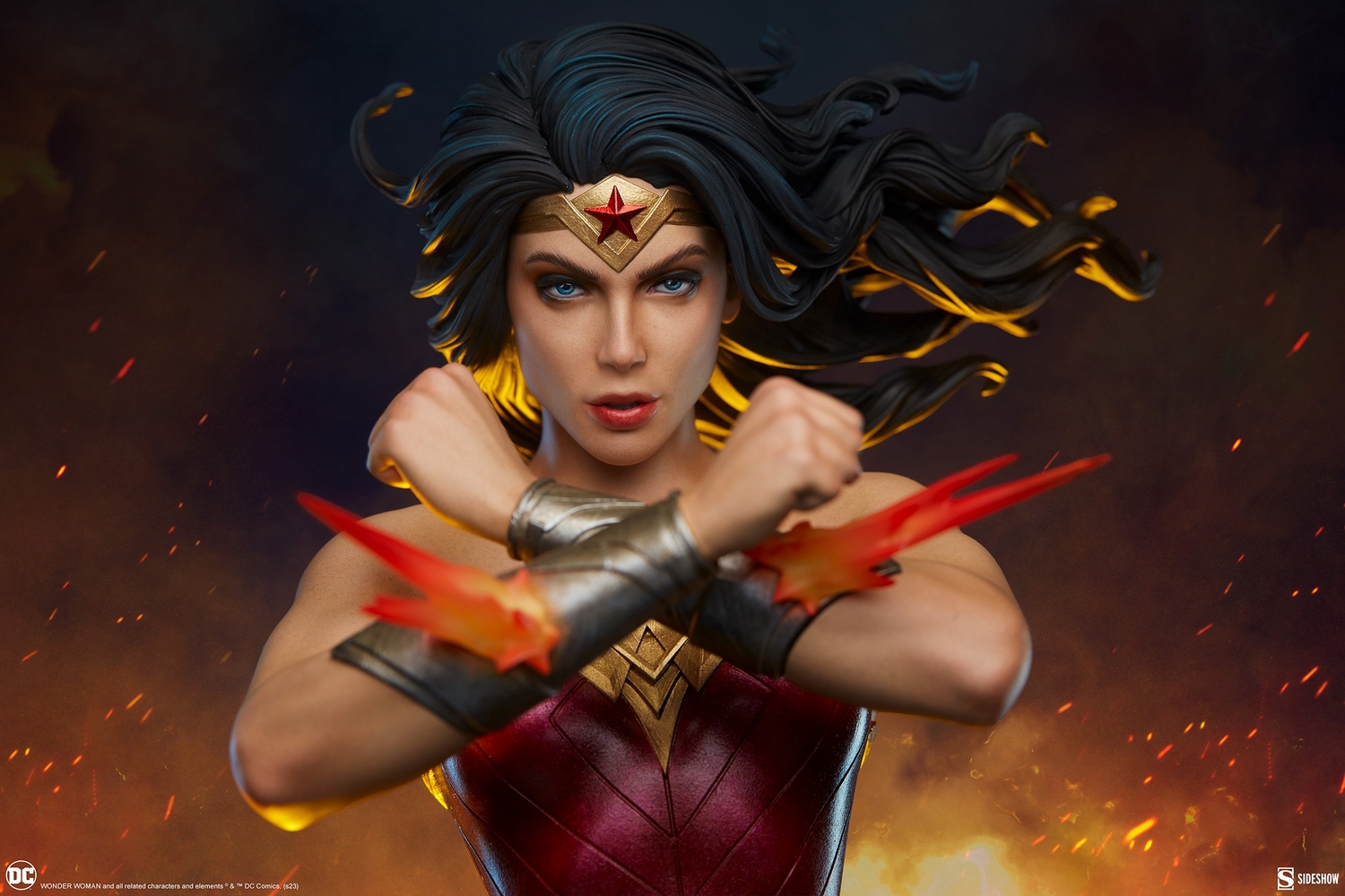 wonder-woman-saving-the-day-premium-format-figure_dc-comics_gallery_648bb2e5e9810.jpg
