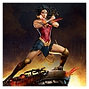 wonder-woman-saving-the-day-premium-format-figure_dc-comics_gallery_648bb2e72126d.jpg