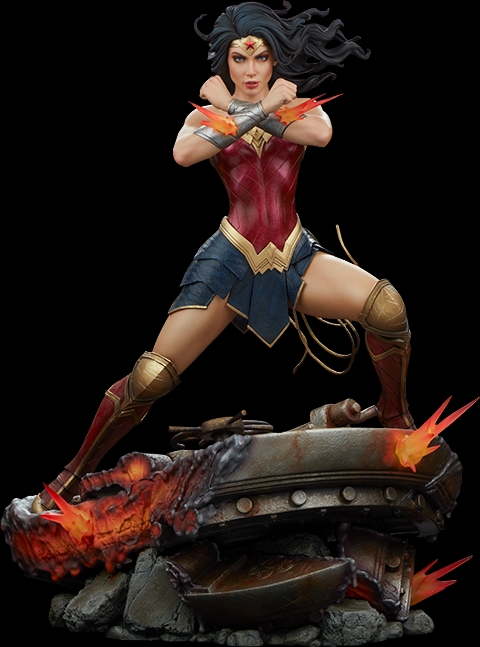 wonder-woman-saving-the-day-premium-format-figure_dc-comics_silo.jpg