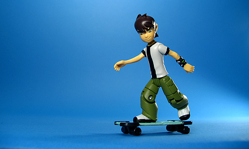 Ben 10 deals skateboard toy
