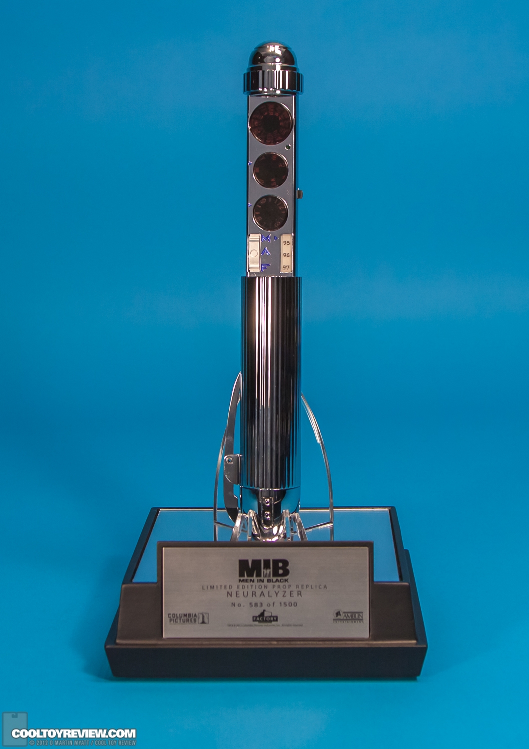 Men_In_Black_MIB_Neuralyzer_Prop_Replica_Factory_Entertainment-05.jpg