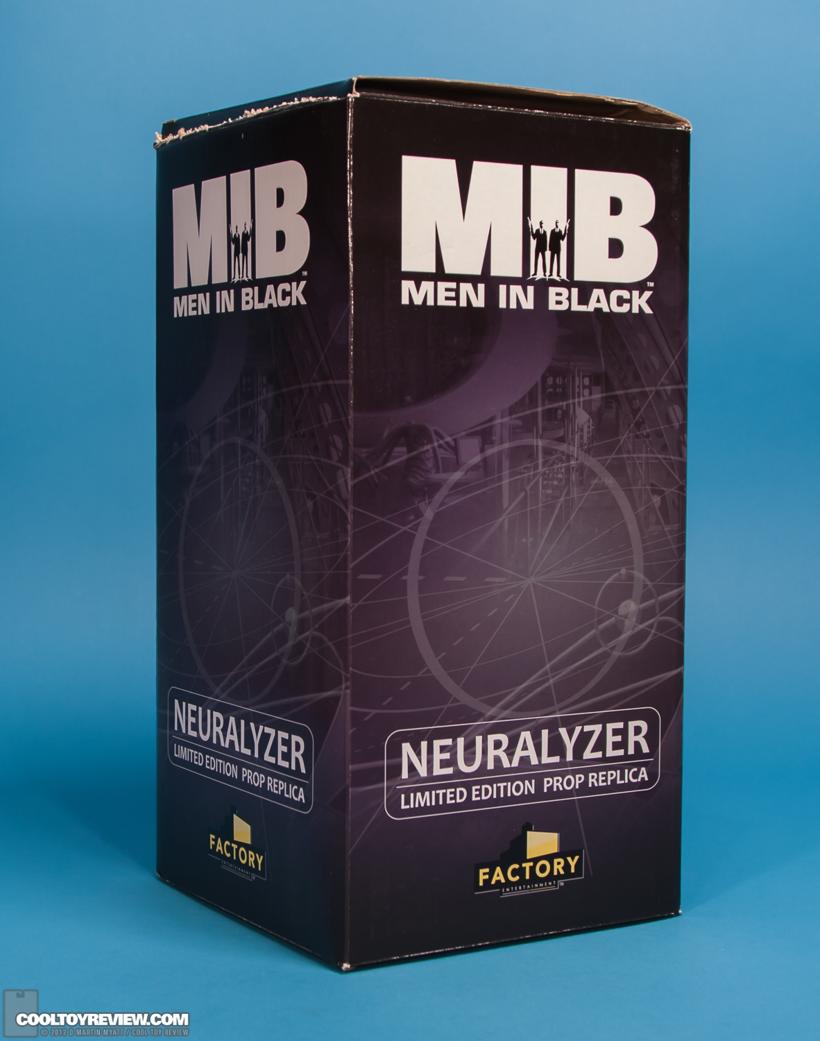 Men_In_Black_MIB_Neuralyzer_Prop_Replica_Factory_Entertainment-26.jpg