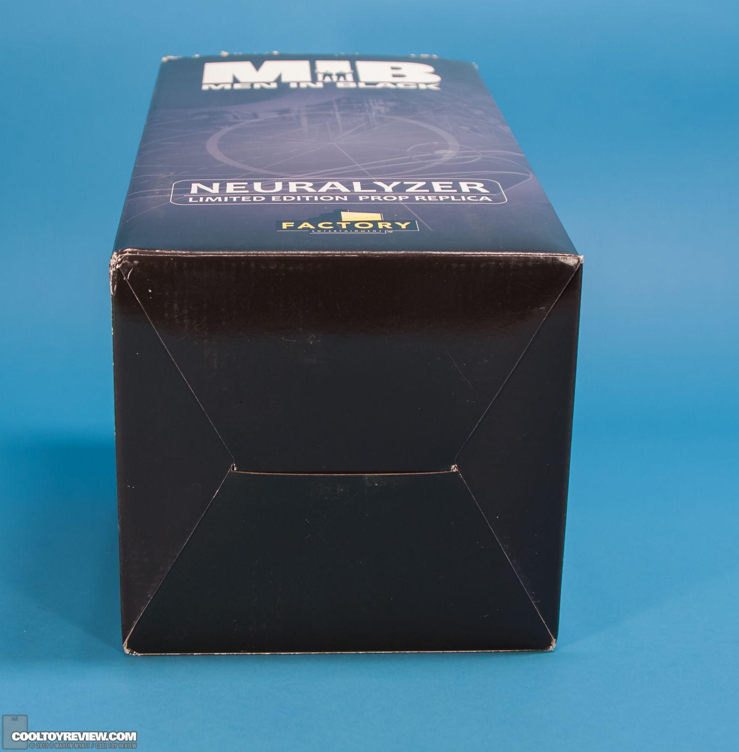 Men_In_Black_MIB_Neuralyzer_Prop_Replica_Factory_Entertainment-30.jpg