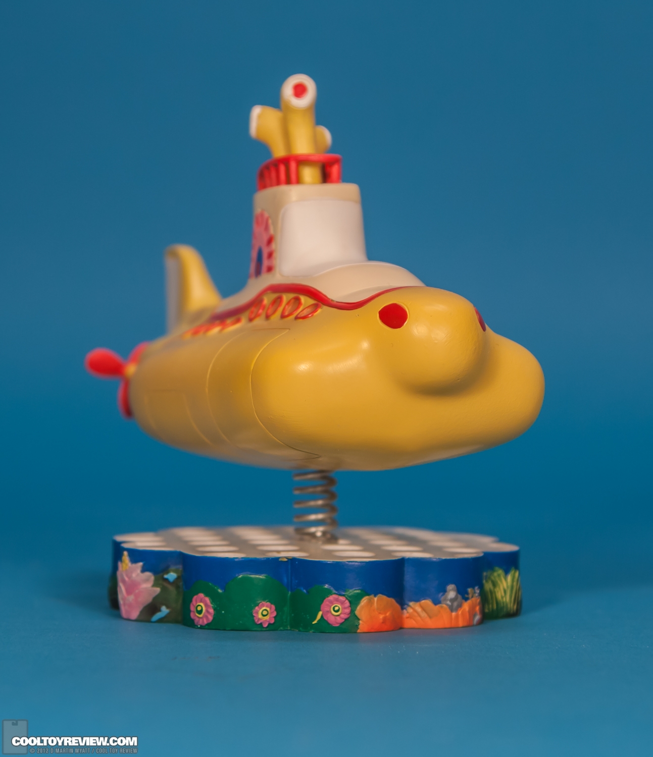 The_Beatles_Yellow_Submarine_Shakems_Factory_Entertainment-01.jpg