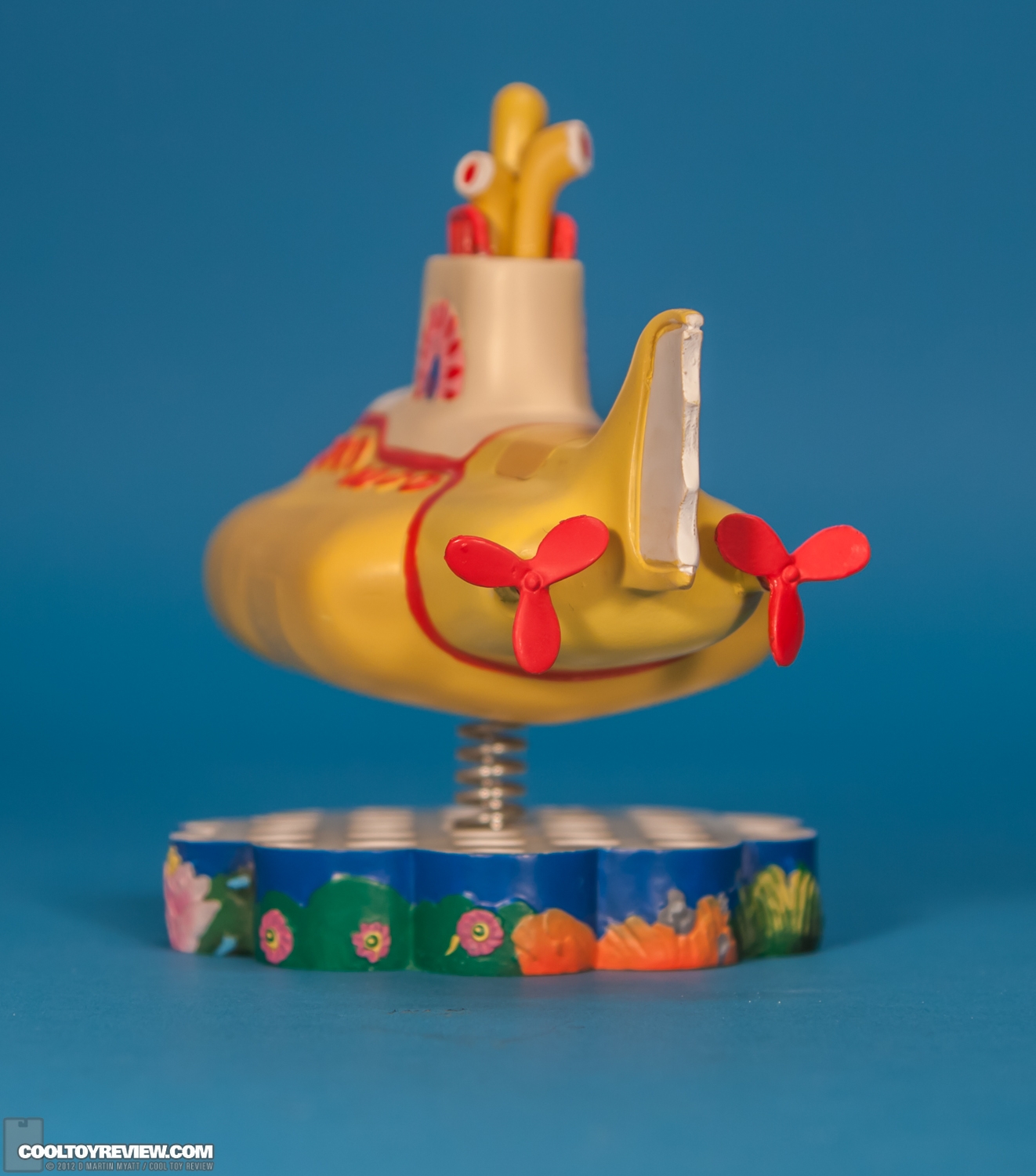 The_Beatles_Yellow_Submarine_Shakems_Factory_Entertainment-04.jpg