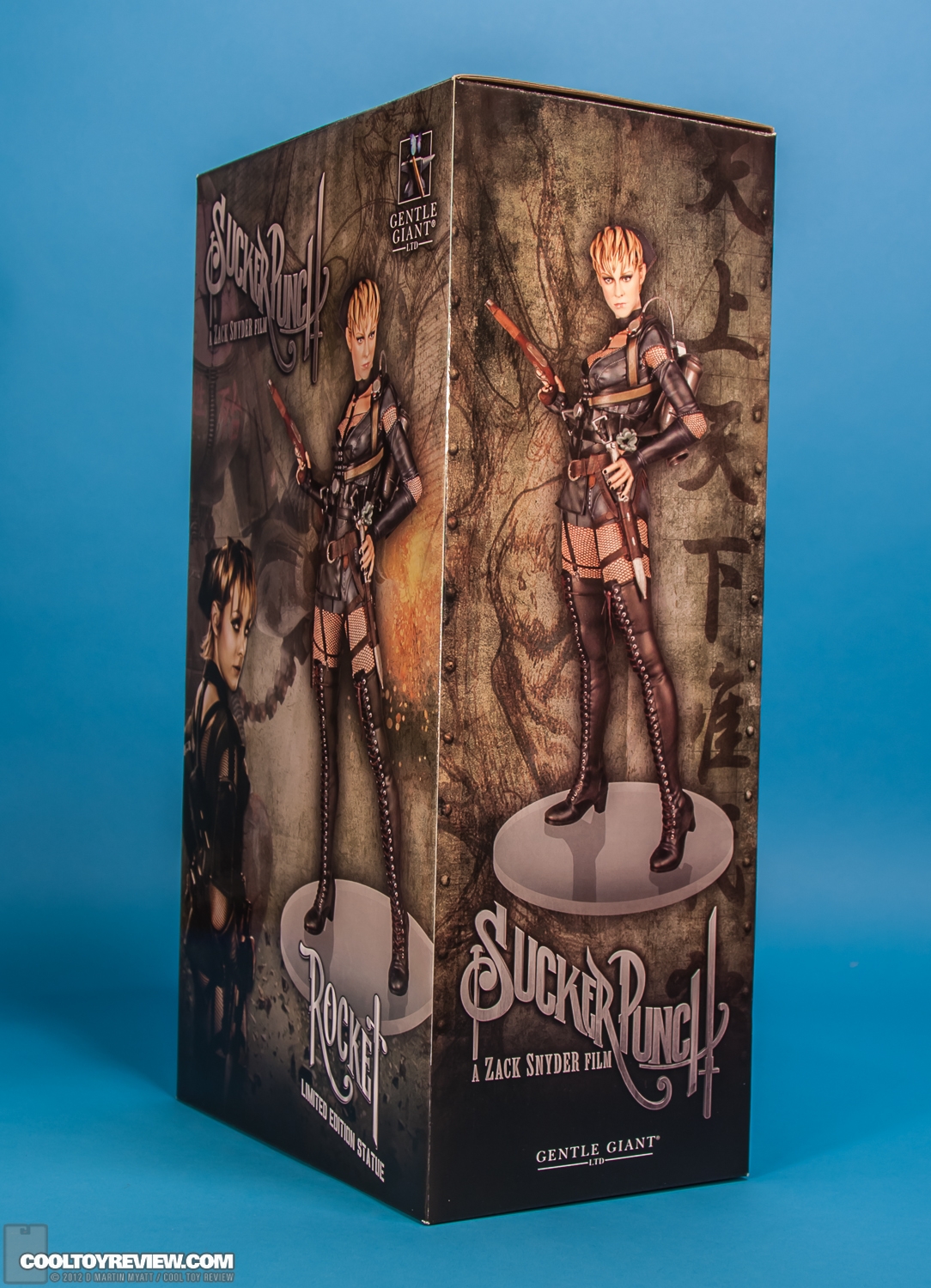 Rocket_Sucker_Punch_Statue_Gentle_Giant_Ltd-22.jpg