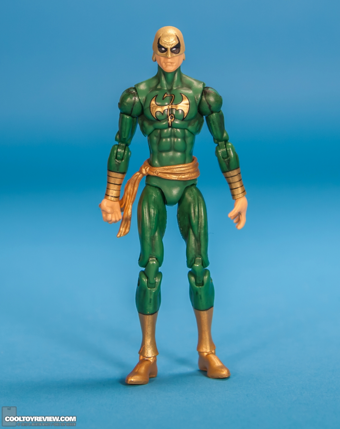 Series-5-02-Iron-Fist-Marvel-Universe-Hasbro-2013-001.jpg