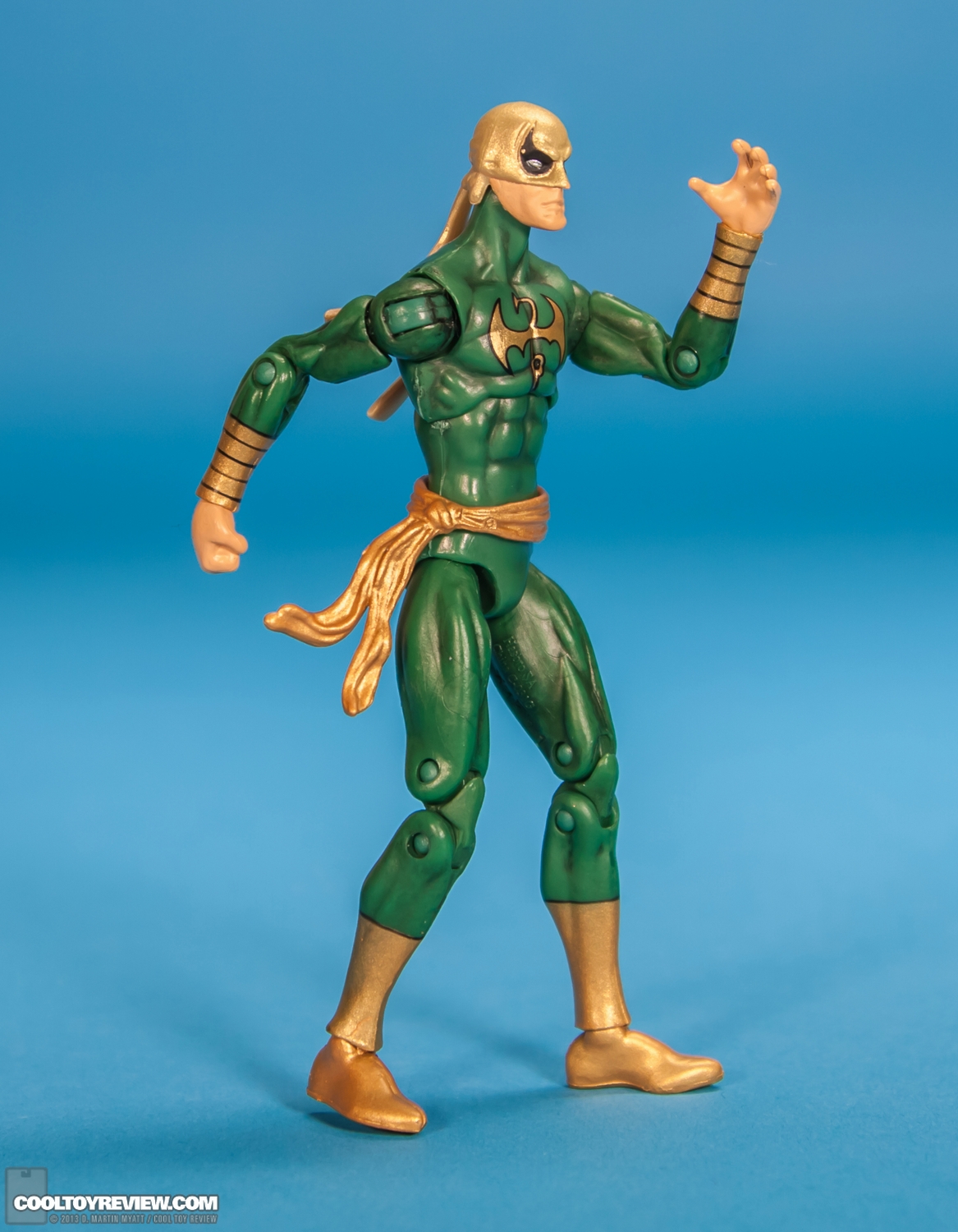 Series-5-02-Iron-Fist-Marvel-Universe-Hasbro-2013-002.jpg