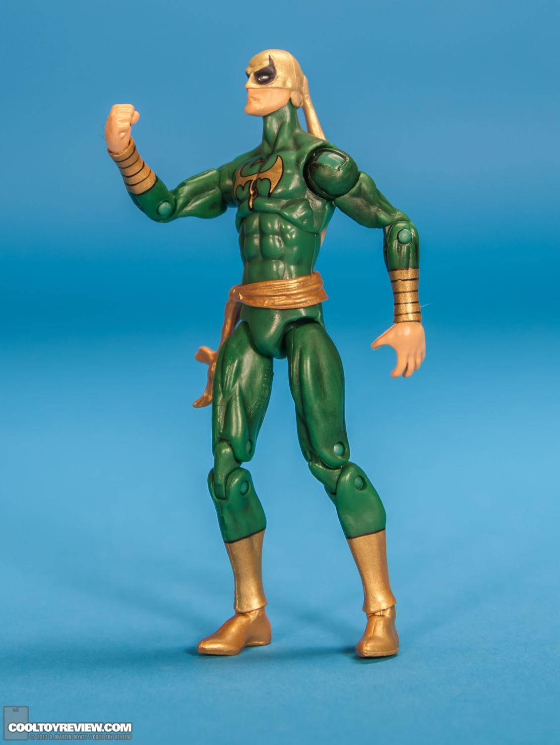 Series-5-02-Iron-Fist-Marvel-Universe-Hasbro-2013-003.jpg