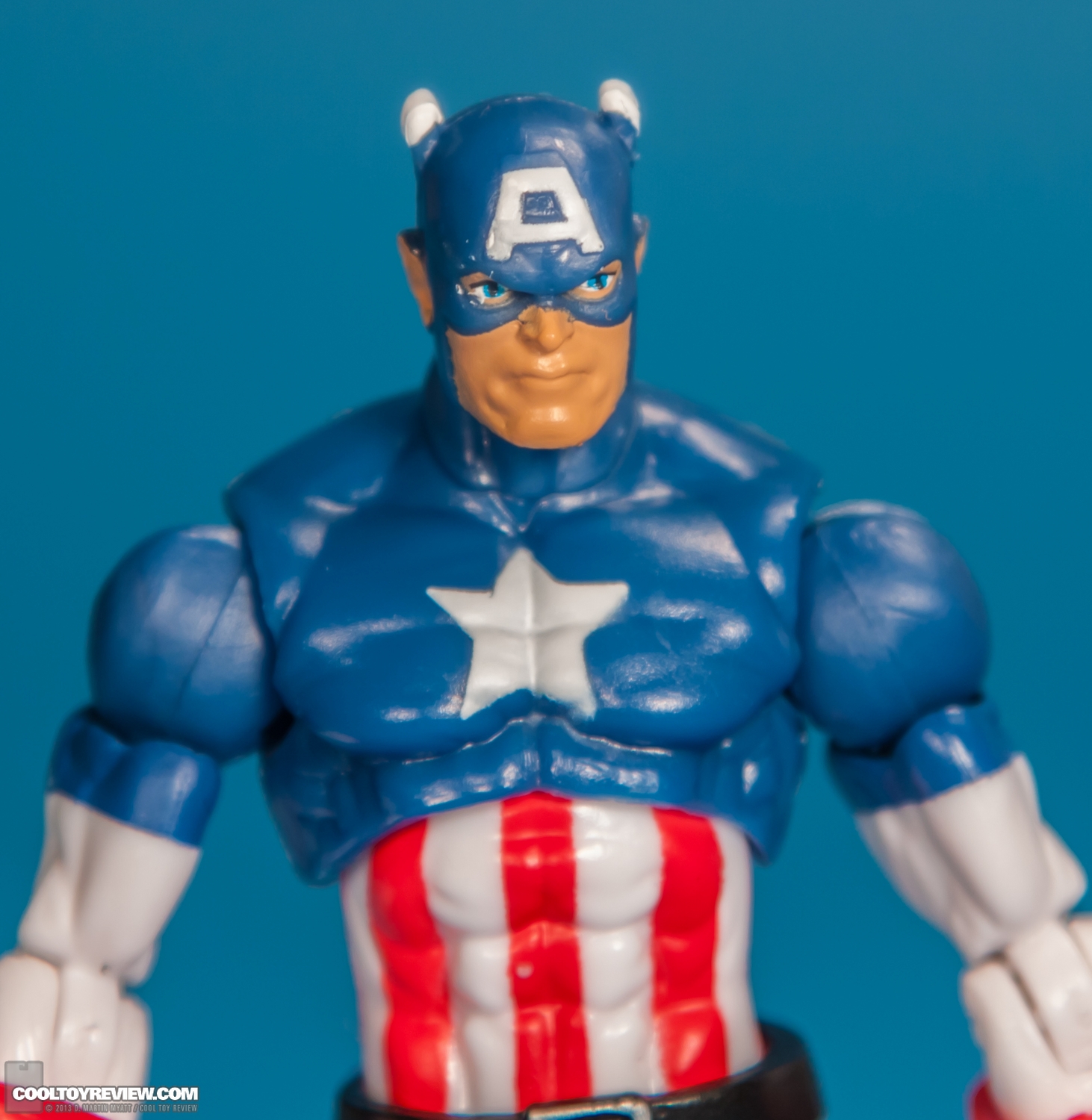 Series-5-04-Captain-America-Marvel-Universe-Hasbro-2013-005.jpg