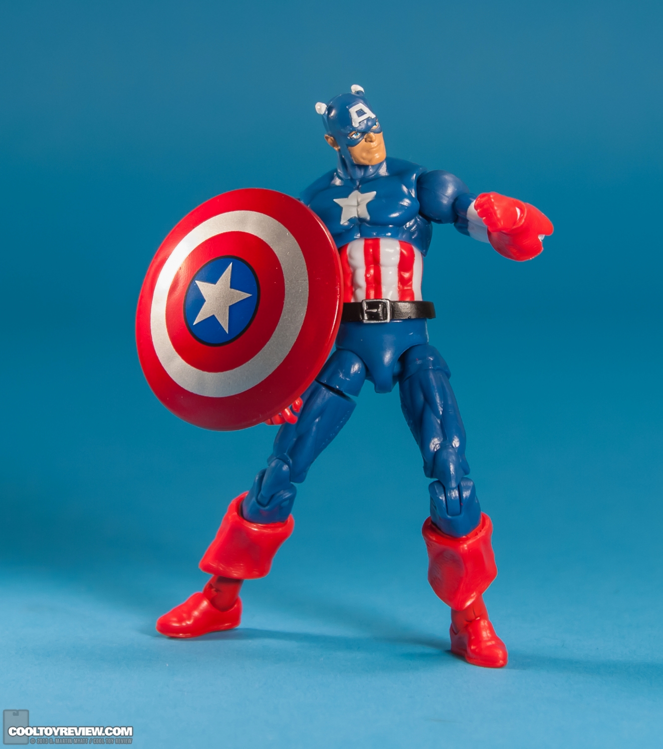 Series-5-04-Captain-America-Marvel-Universe-Hasbro-2013-010.jpg
