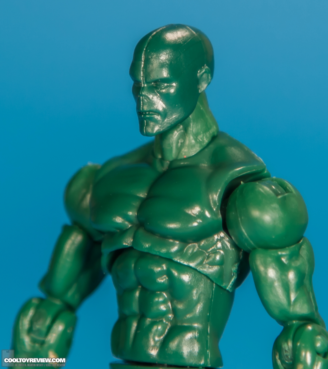 Series-5-05-Mysterio-Marvel-Universe-Hasbro-2013-011.jpg
