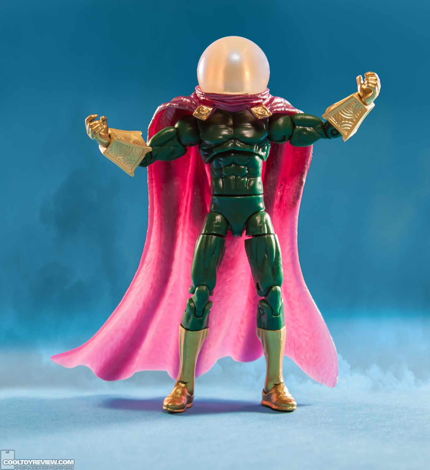 Series-5-05-Mysterio-Marvel-Universe-Hasbro-2013-016.jpg