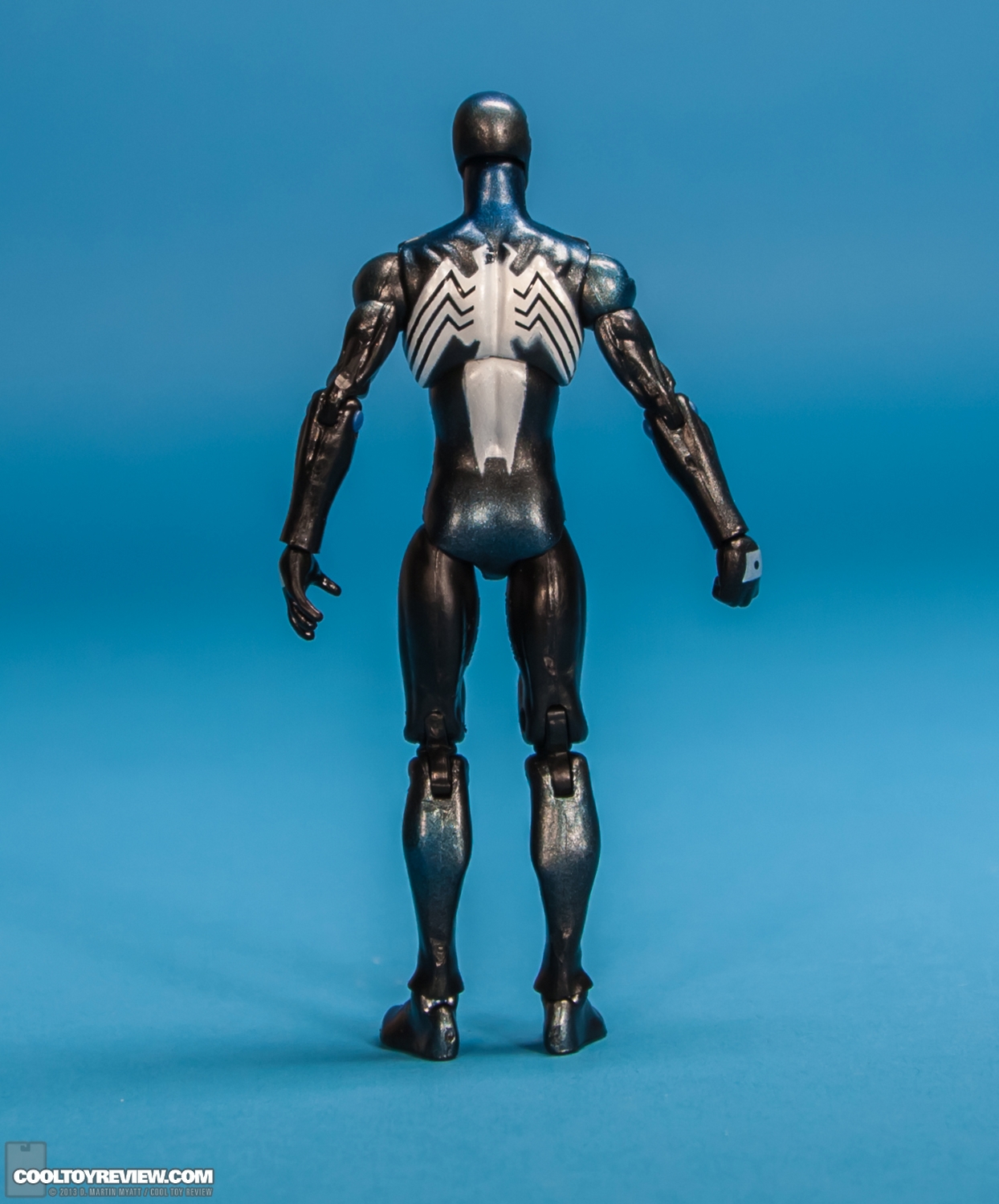 Series-5-07-Black-Costume-Spider-Man-Marvel-Universe-Hasbro-2013-004.jpg