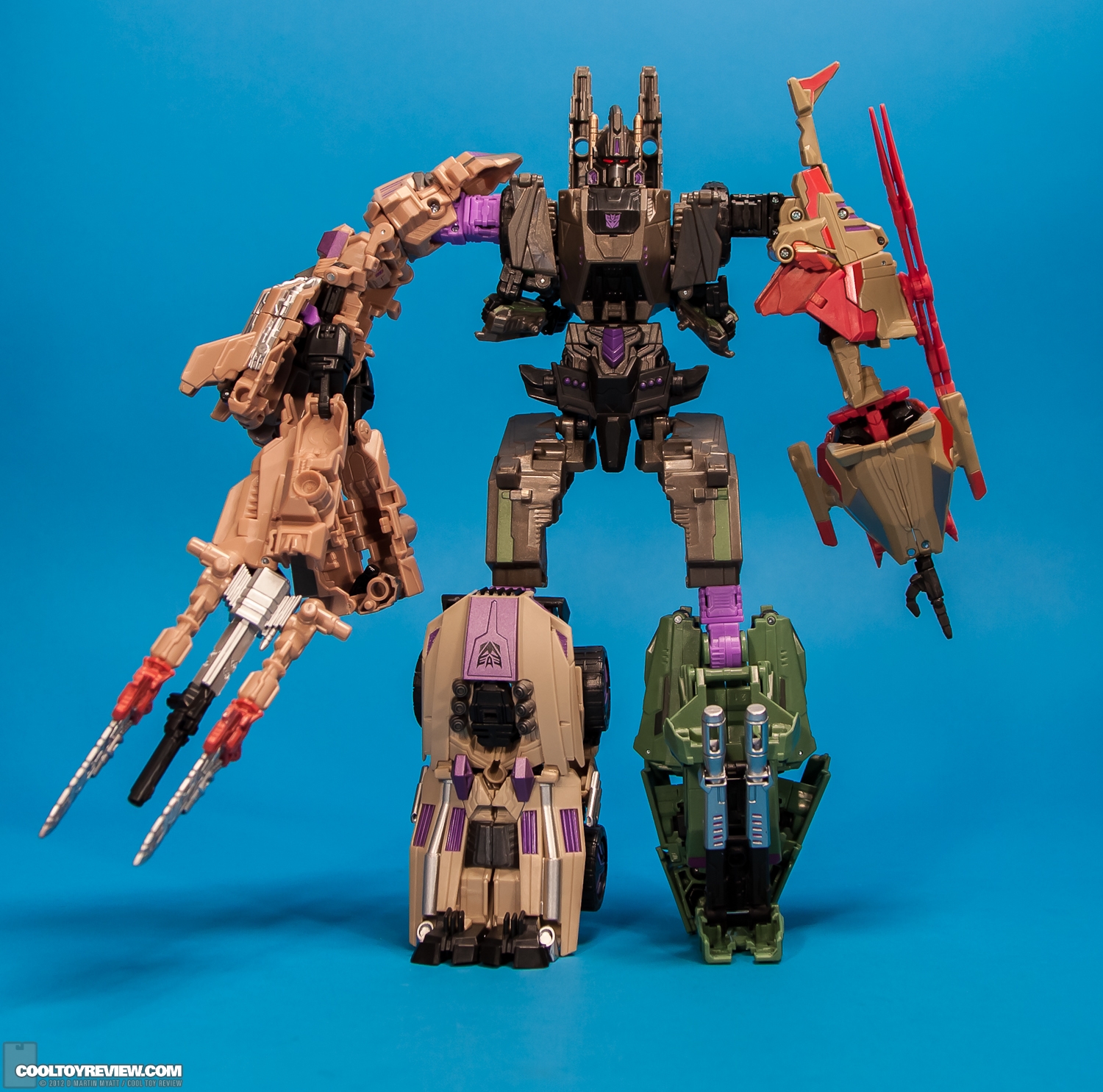 Bruticus_Transformers_Generations_2012_SDCC_Hasbro-01.jpg
