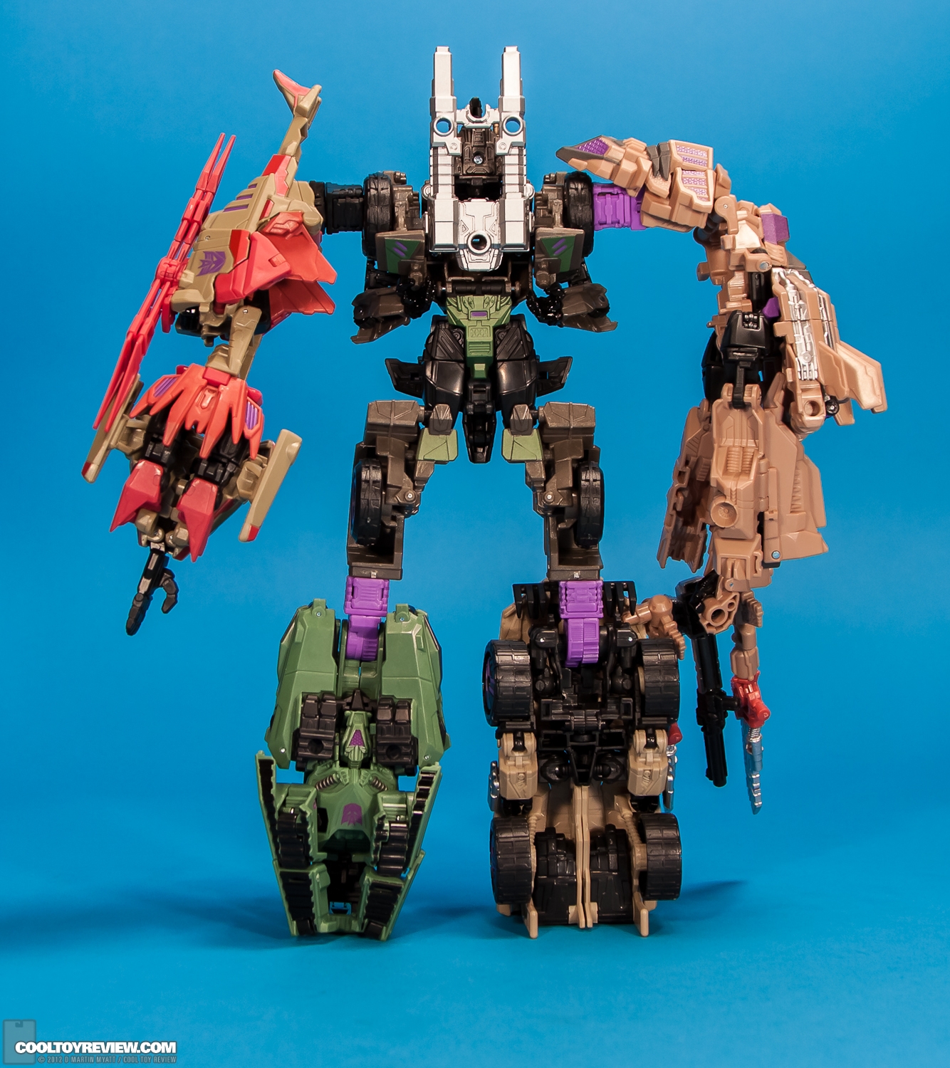 Bruticus_Transformers_Generations_2012_SDCC_Hasbro-04.jpg