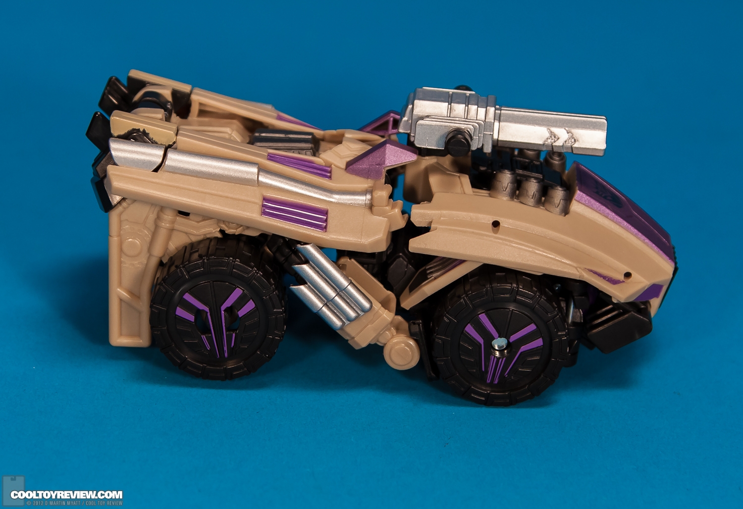 Bruticus_Transformers_Generations_2012_SDCC_Hasbro-06.jpg