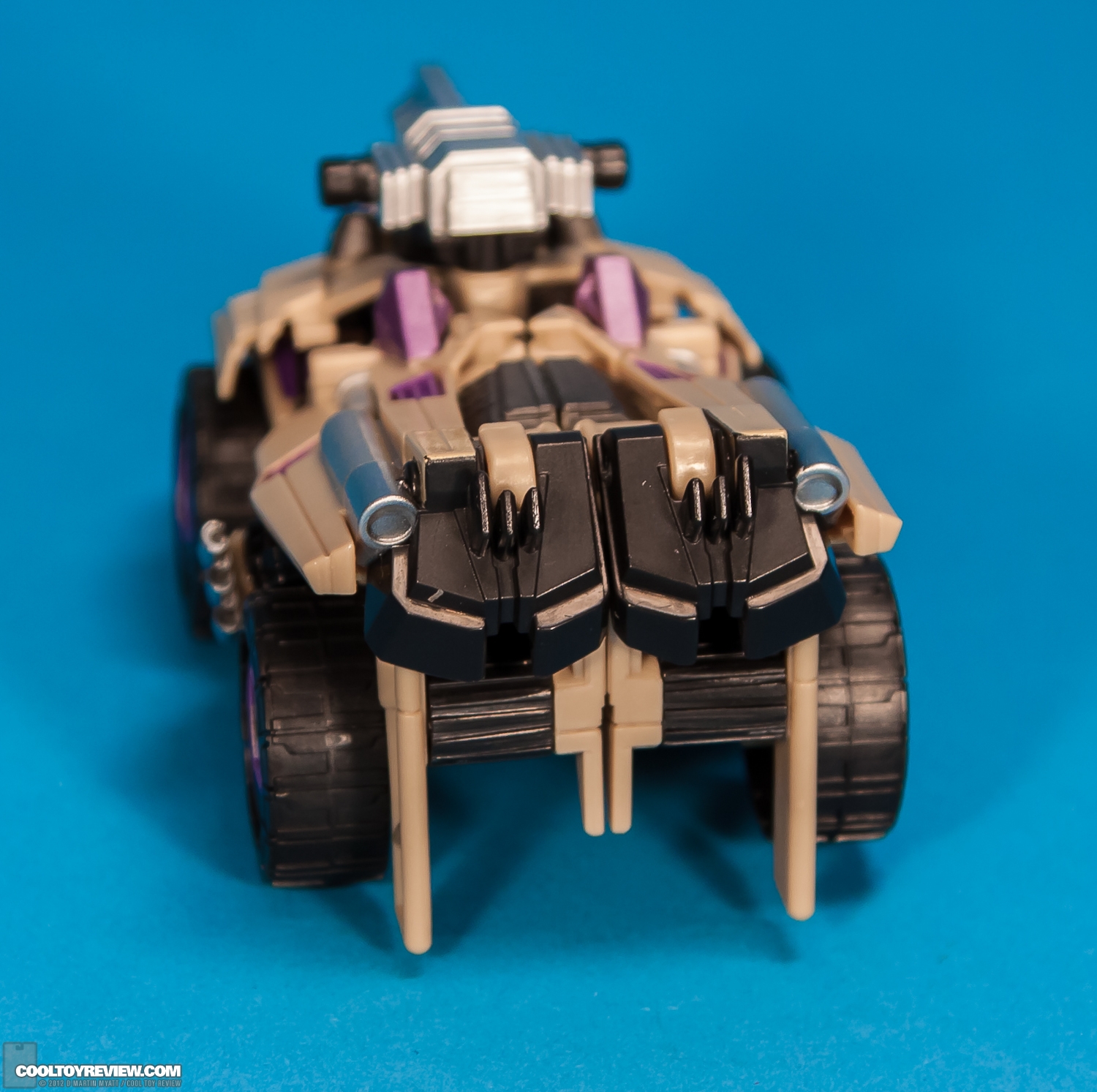 Bruticus_Transformers_Generations_2012_SDCC_Hasbro-08.jpg