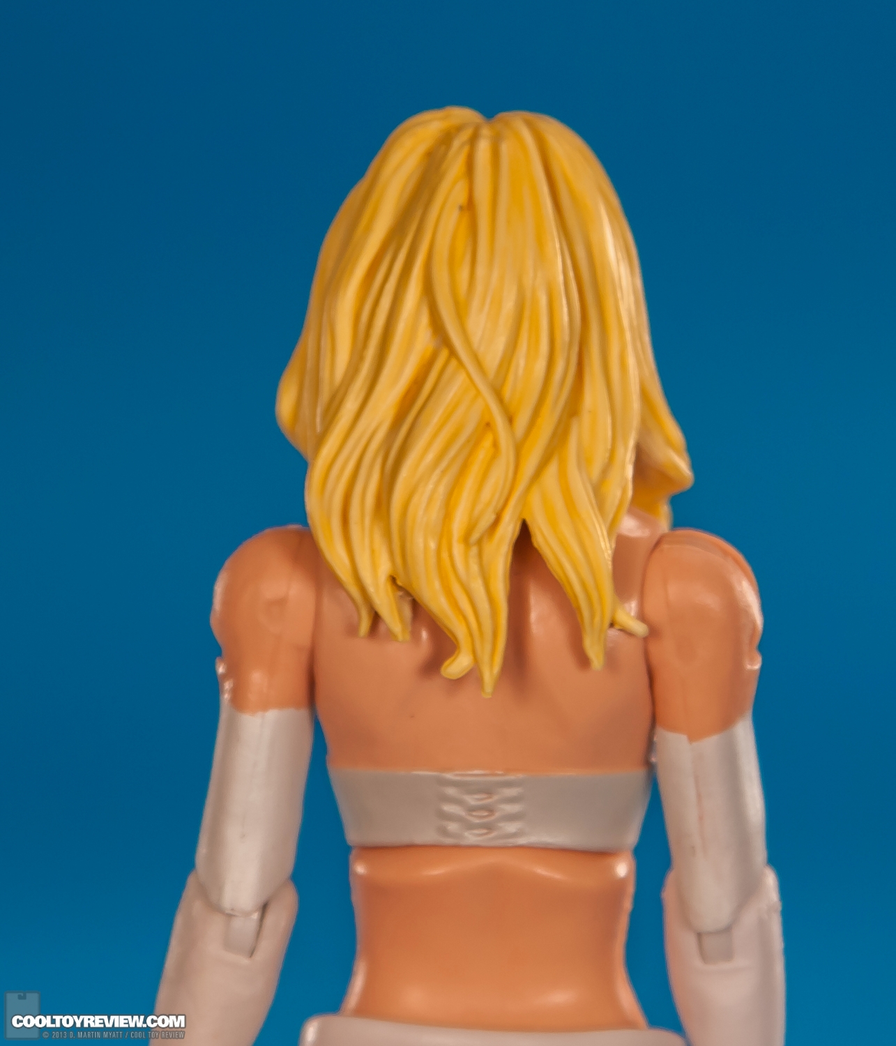 Emma-Frost-Marvel-Legends-Puck-Series-Hasbro-008.jpg