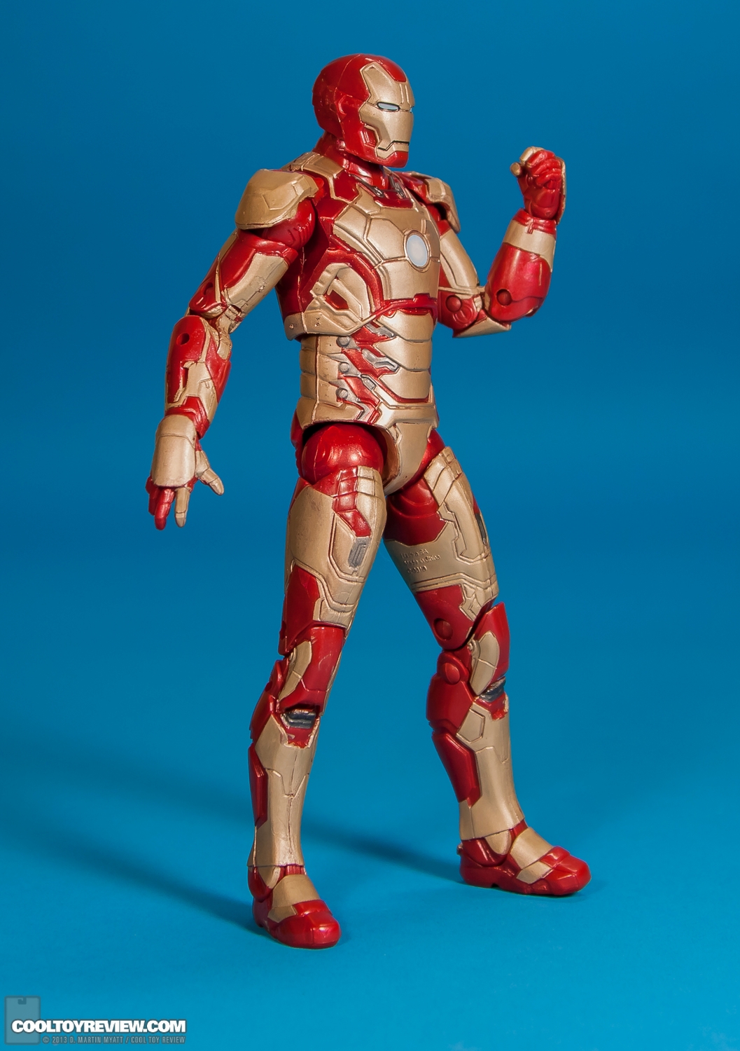 Iron-Man-Mark-42-Marvel-Legends-Iron-Monger-Series-002.jpg