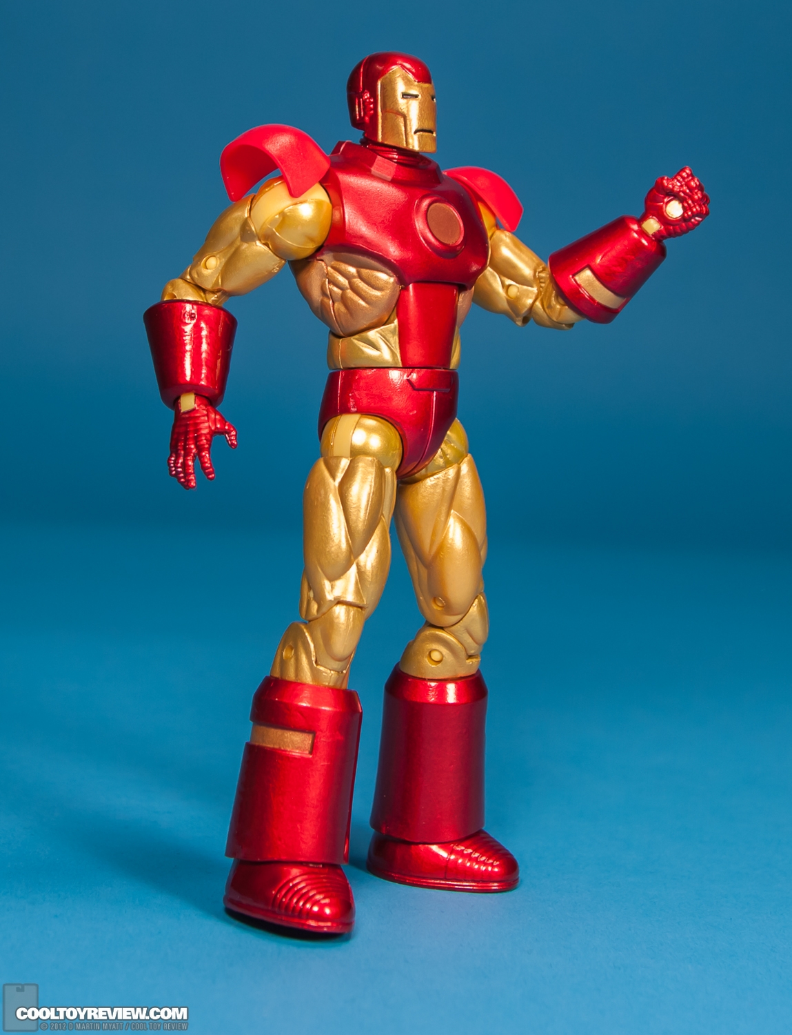 Iron_Man_Neo-Classic_Marvel_Legends_Hasbro-02.jpg