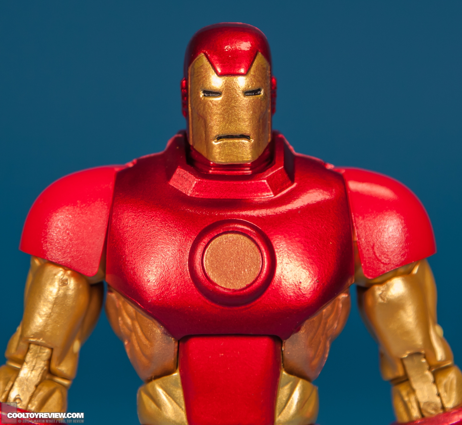 Iron_Man_Neo-Classic_Marvel_Legends_Hasbro-05.jpg