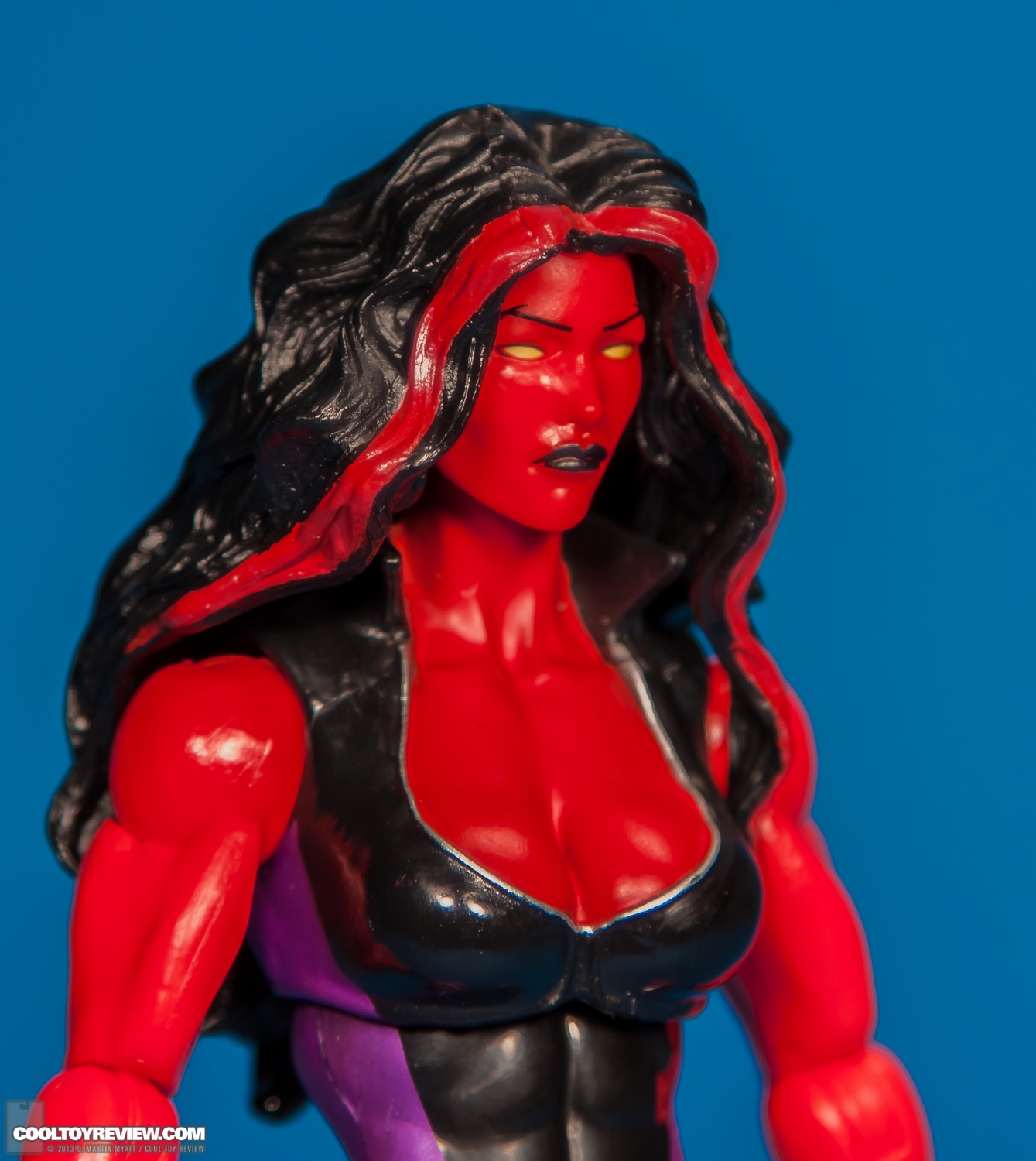 Marvel-Legends-Hit-Monkey-Hulkettes-Red-She-Hulk-006.jpg