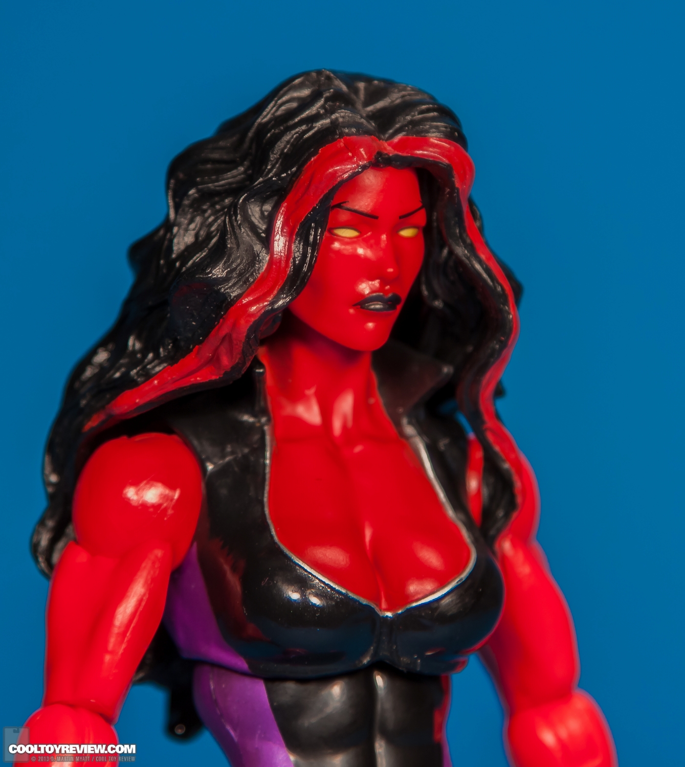 Marvel-Legends-Hit-Monkey-Hulkettes-Red-She-Hulk-006.jpg