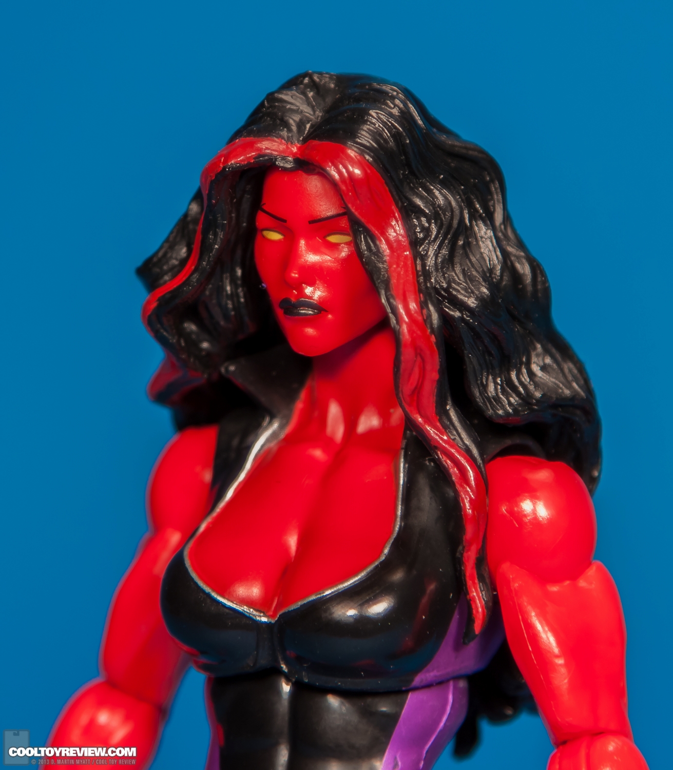 Marvel-Legends-Hit-Monkey-Hulkettes-Red-She-Hulk-007.jpg