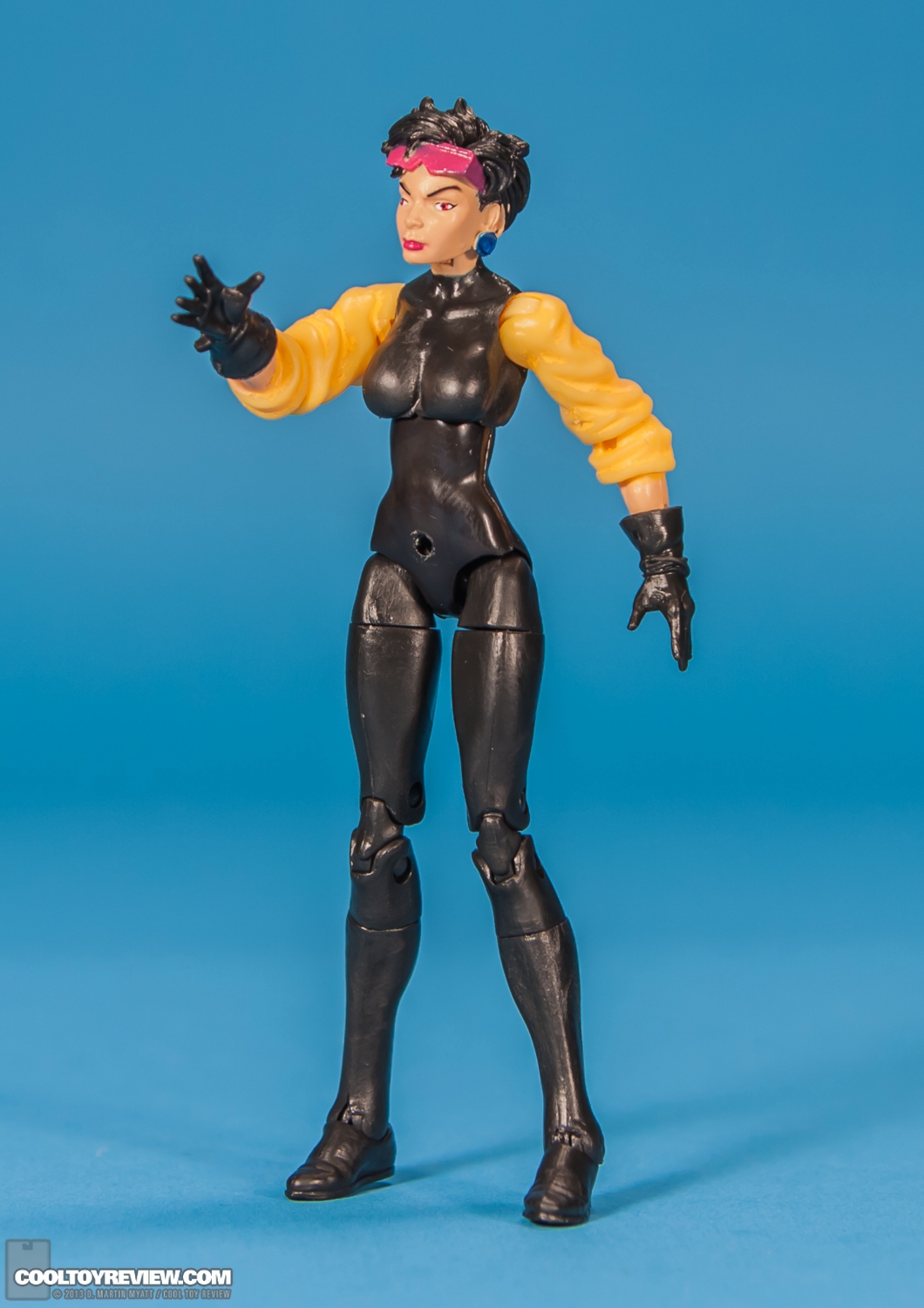 Marvel_Universe_Modern_Jubilee_X-Men_Hasbro-003.jpg