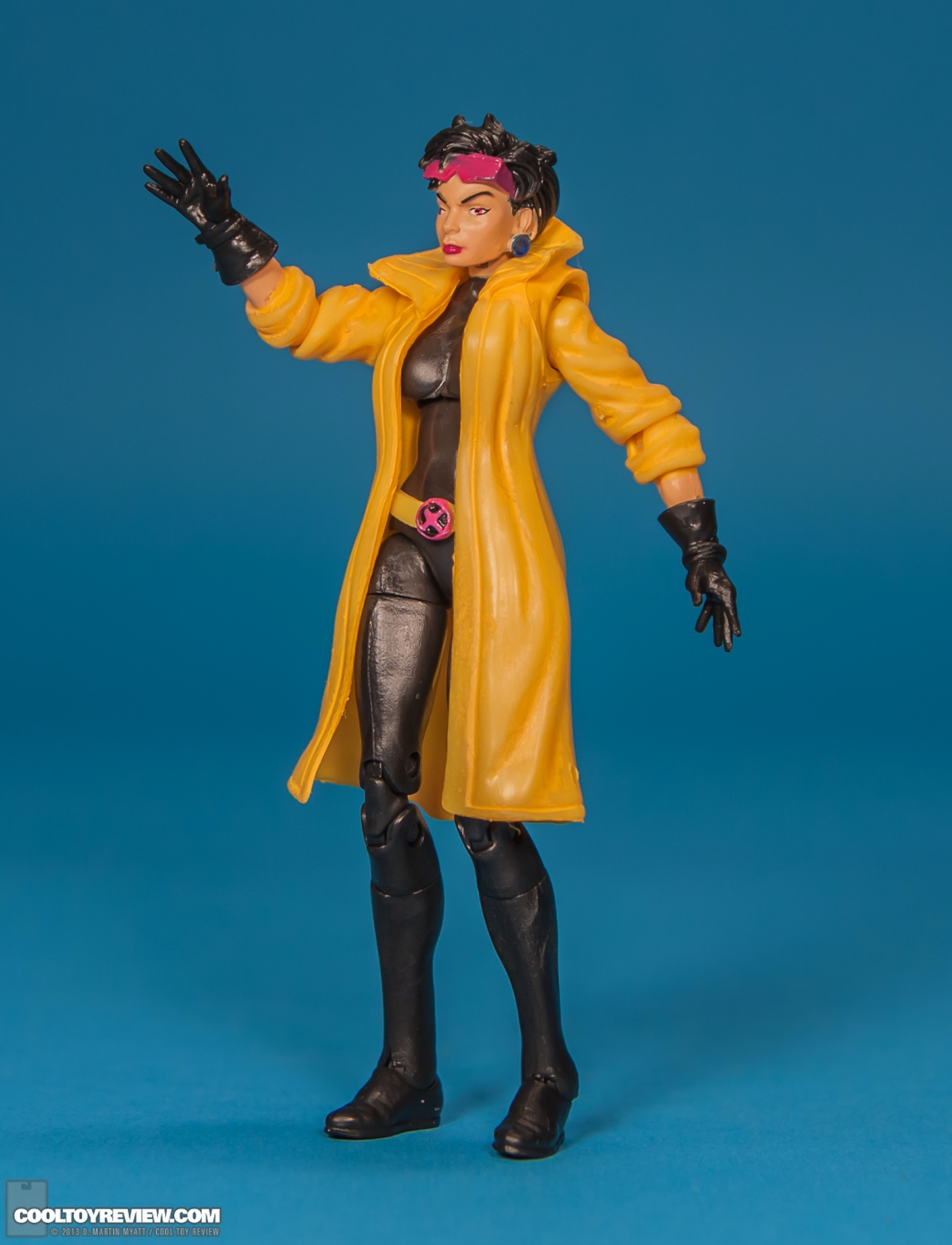 Marvel_Universe_Modern_Jubilee_X-Men_Hasbro-007.jpg